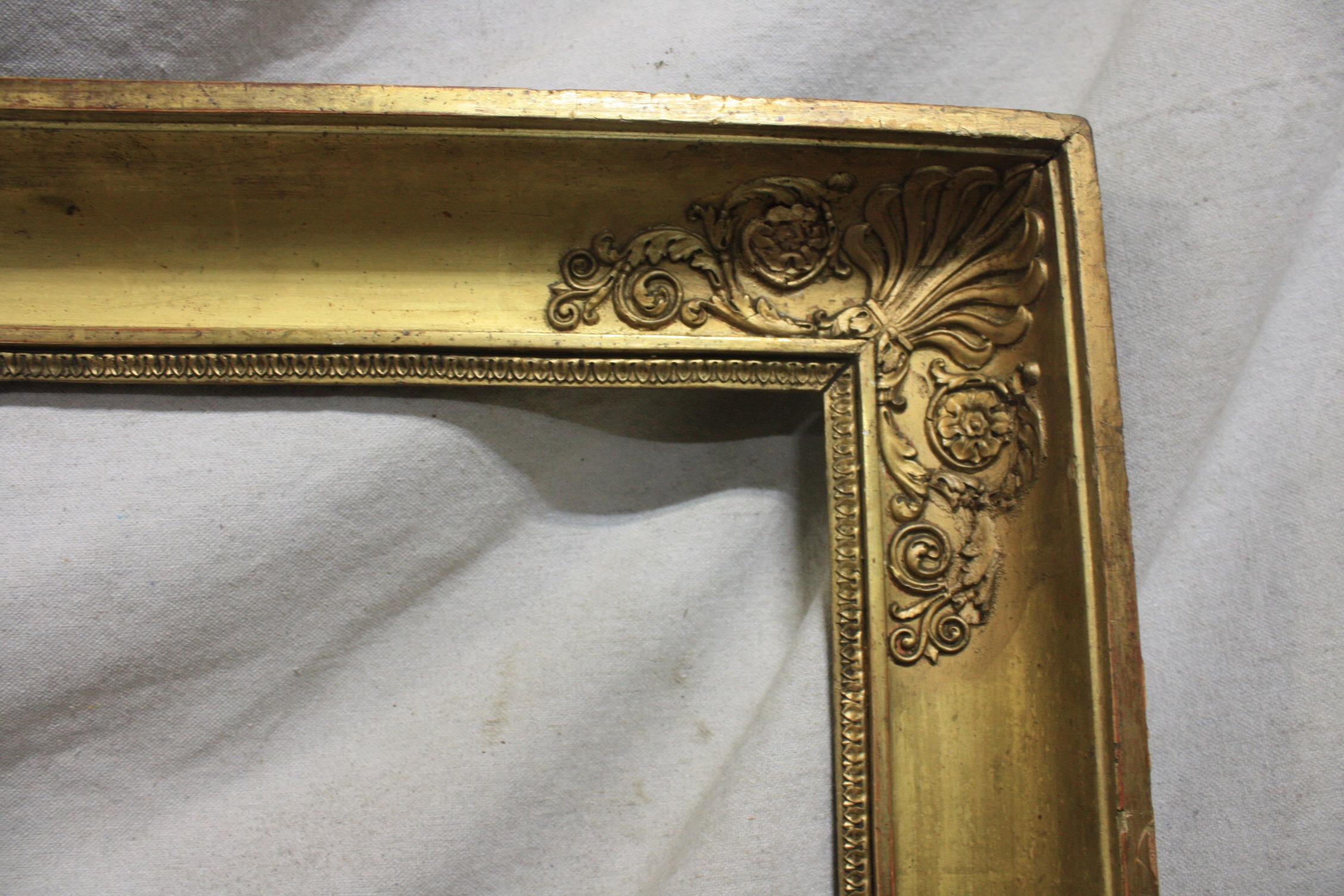 Cornice in legno dorato francese dell'inizio del XIX secolo In condizioni buone in vendita a Stockbridge, GA