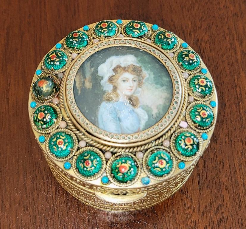 Early 19th Century French Gold Box with Enamel and Miniature Portrait For Sale 9