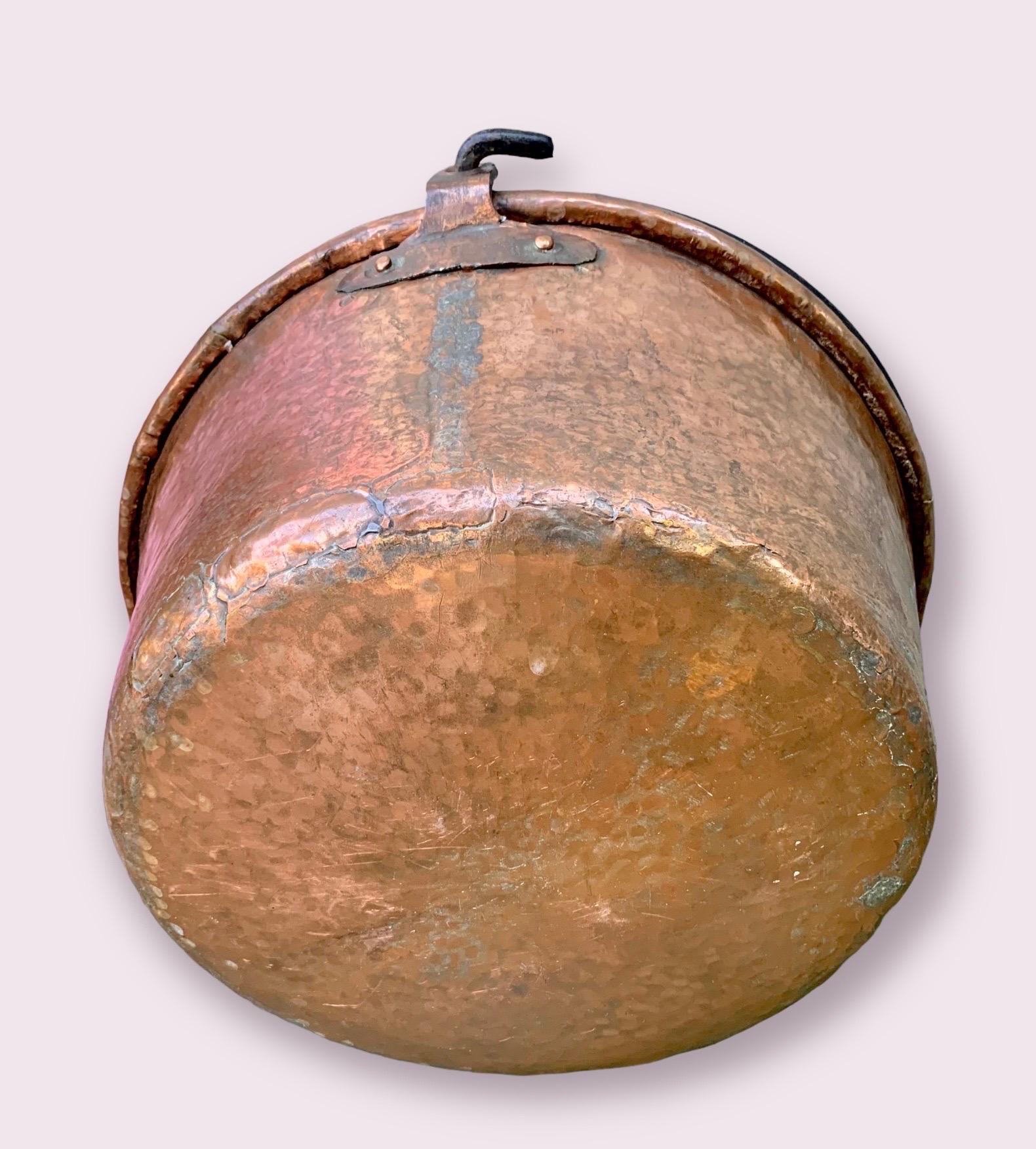 Early 19th Century French Hammered Copper Kettle with Iron Handle 6