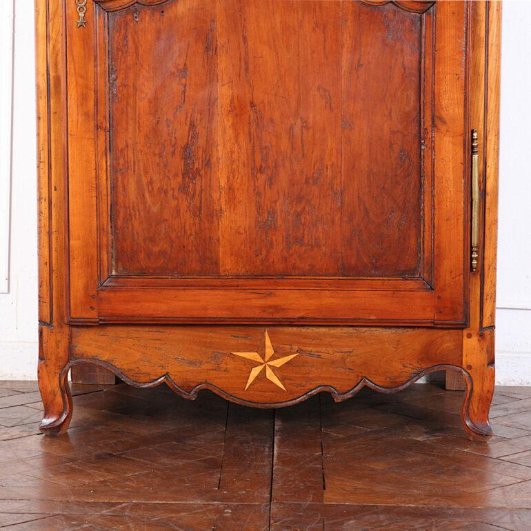 Louis XV Early 19th Century French Inlaid Cherry Single Door Armoire or Bonnetiere