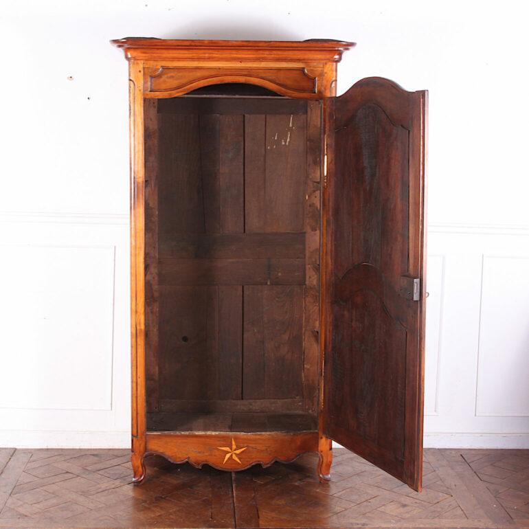 Early 19th Century French Inlaid Cherry Single Door Armoire or Bonnetiere In Good Condition In Vancouver, British Columbia