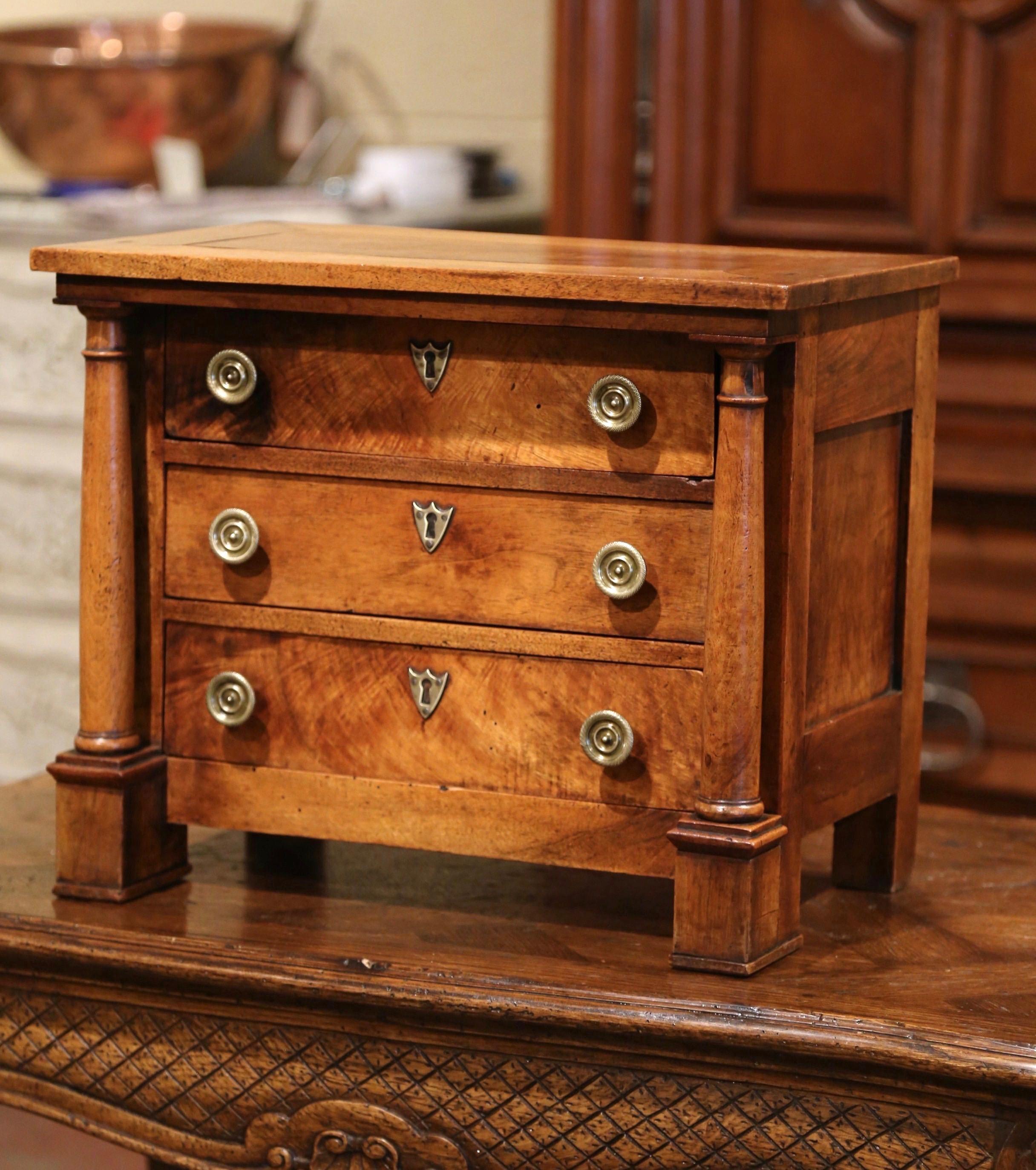 Hand-Carved Early 19th Century French Louis Philippe Carved Walnut Miniature Commode Chest