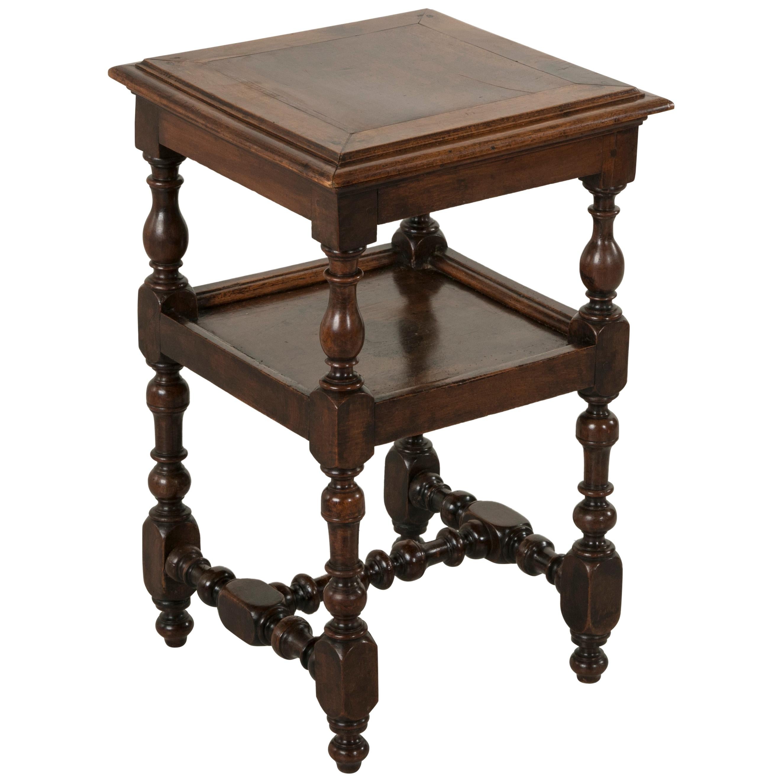 Early 19th Century French Louis XIII Style Walnut Side Table with Turned Legs