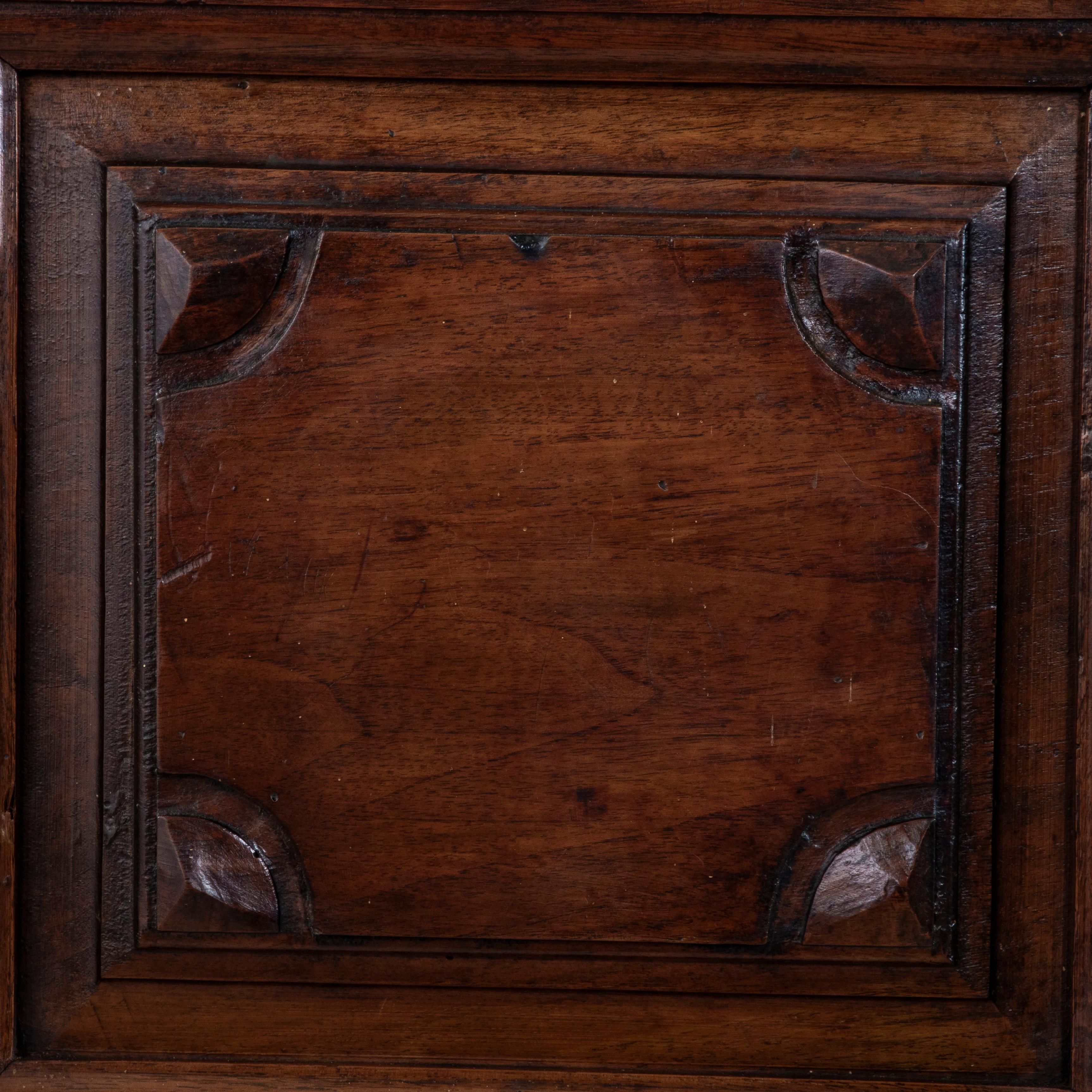 Armoire en noyer de style Louis XIV du début du 19ème siècle en vente 3