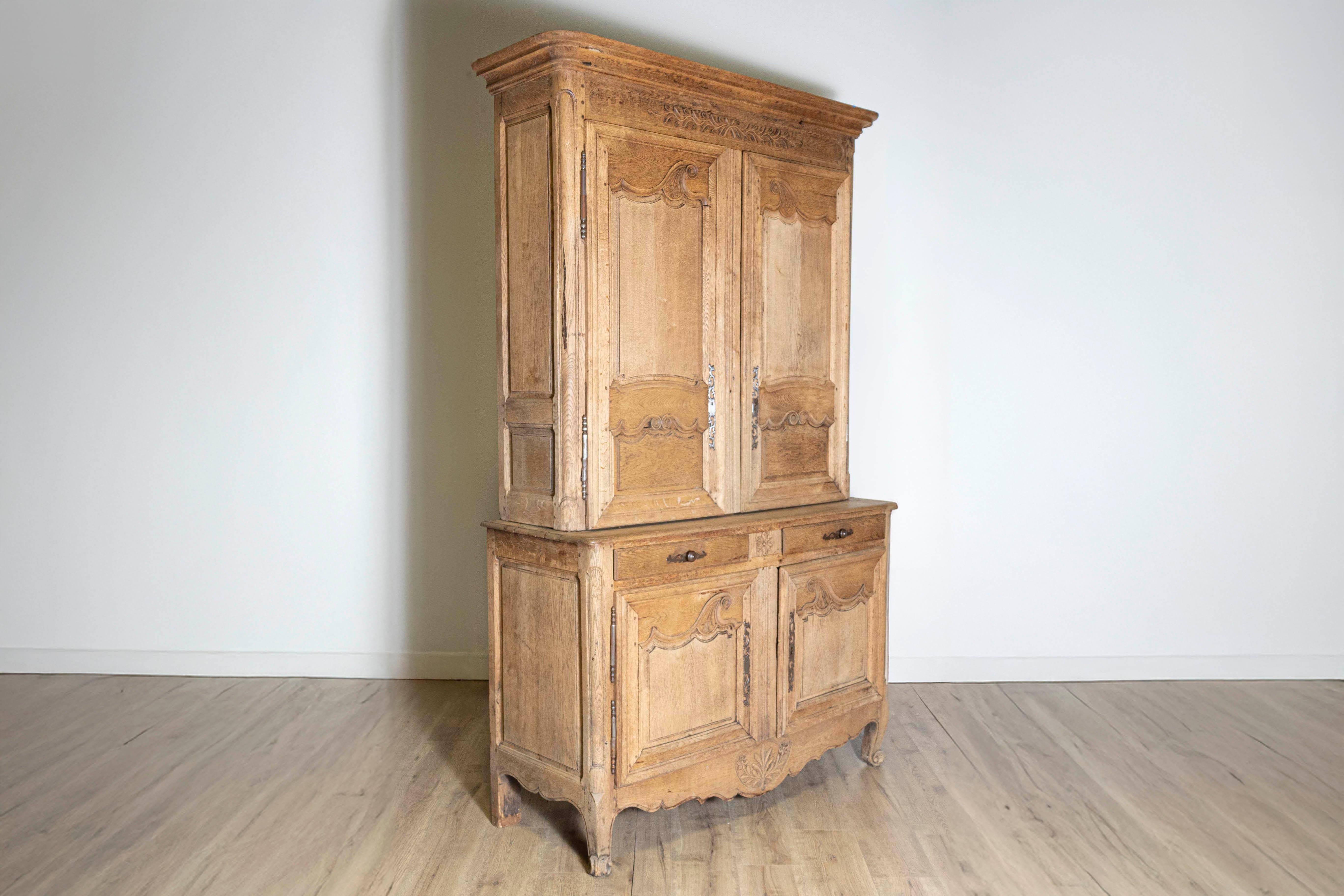 Buffet Deux Corps in stile Luigi XV francese dell'inizio del XIX secolo in vendita 6