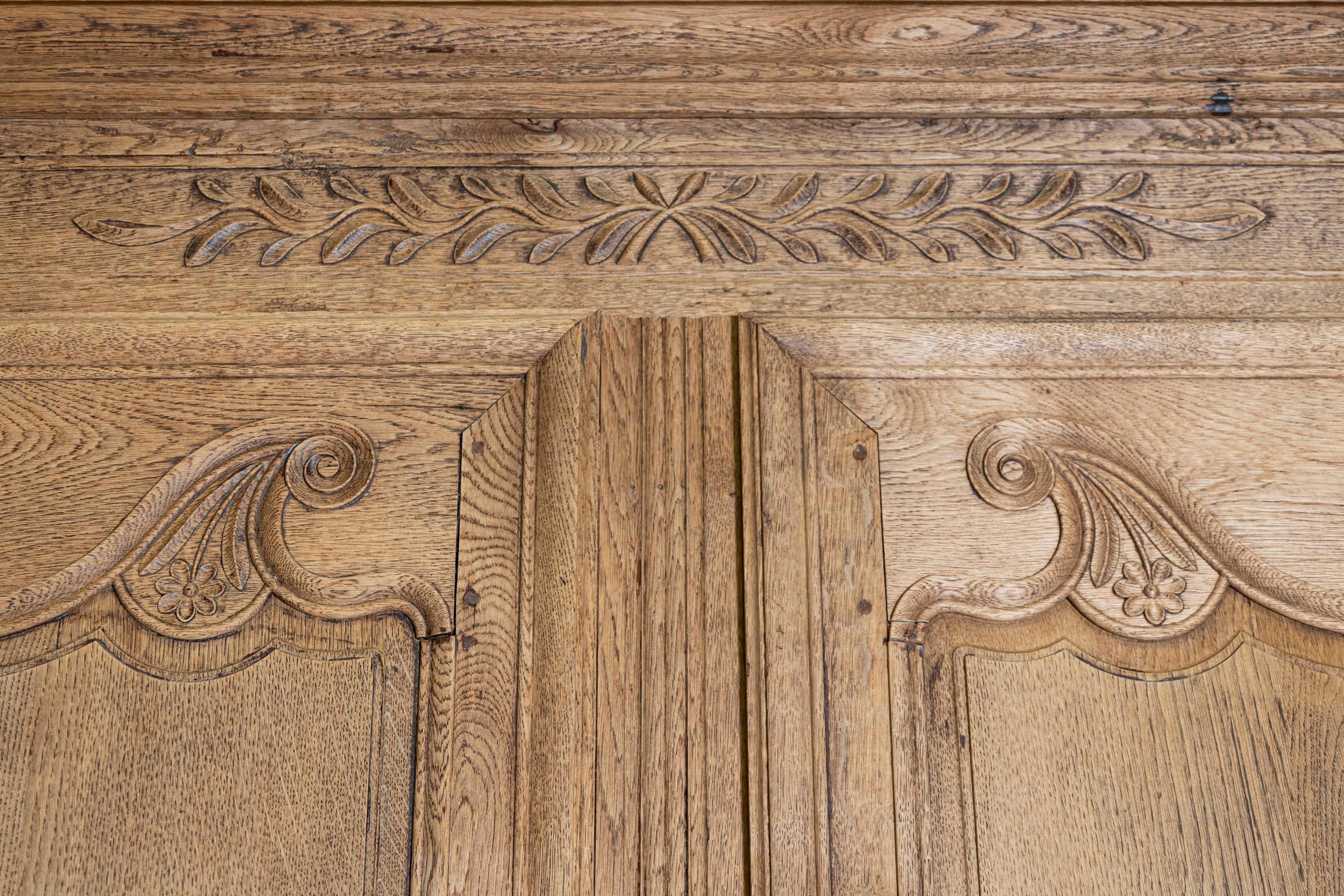 Buffet Deux Corps in stile Luigi XV francese dell'inizio del XIX secolo in vendita 1