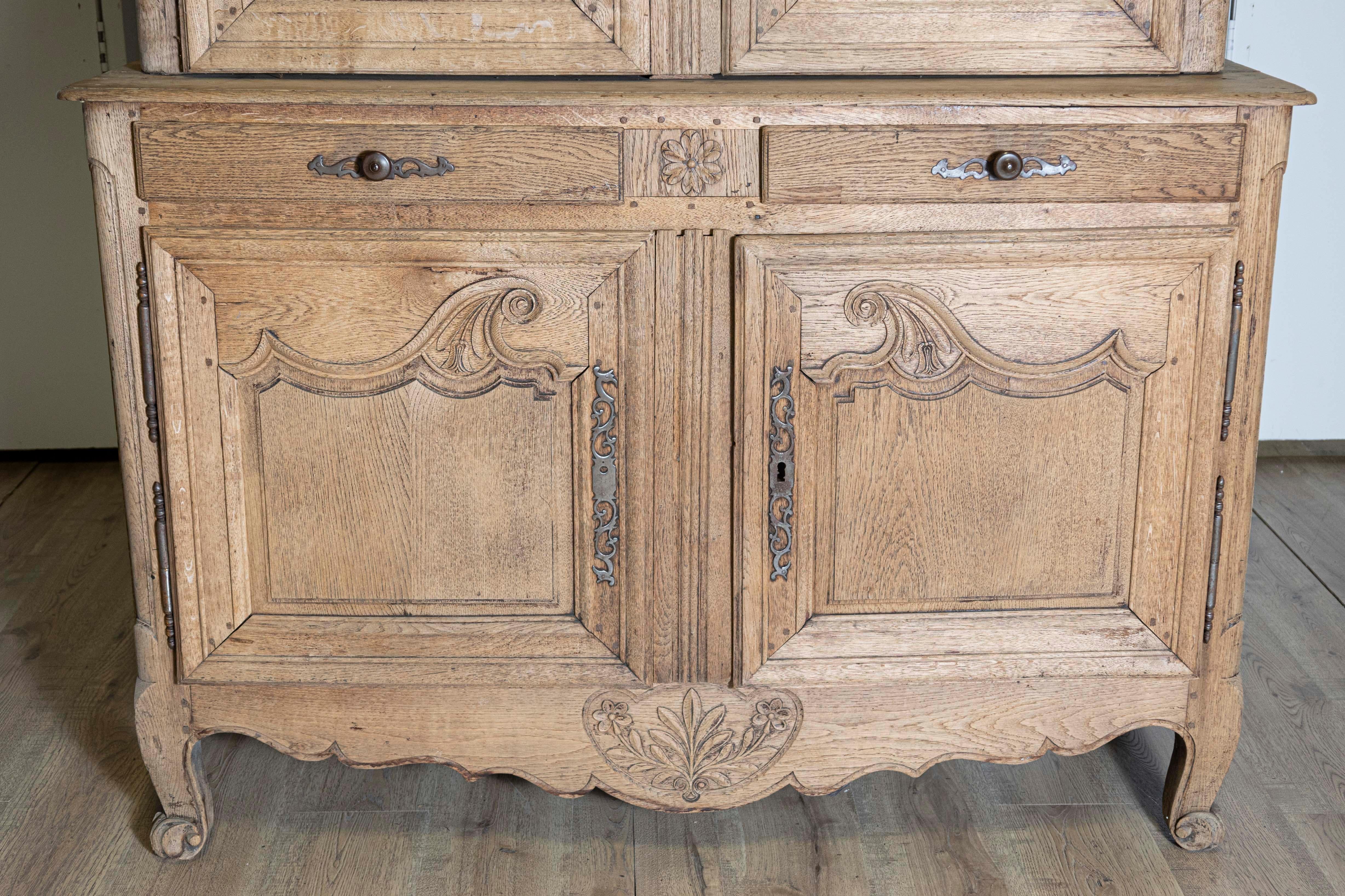 Buffet Deux Corps in stile Luigi XV francese dell'inizio del XIX secolo in vendita 3