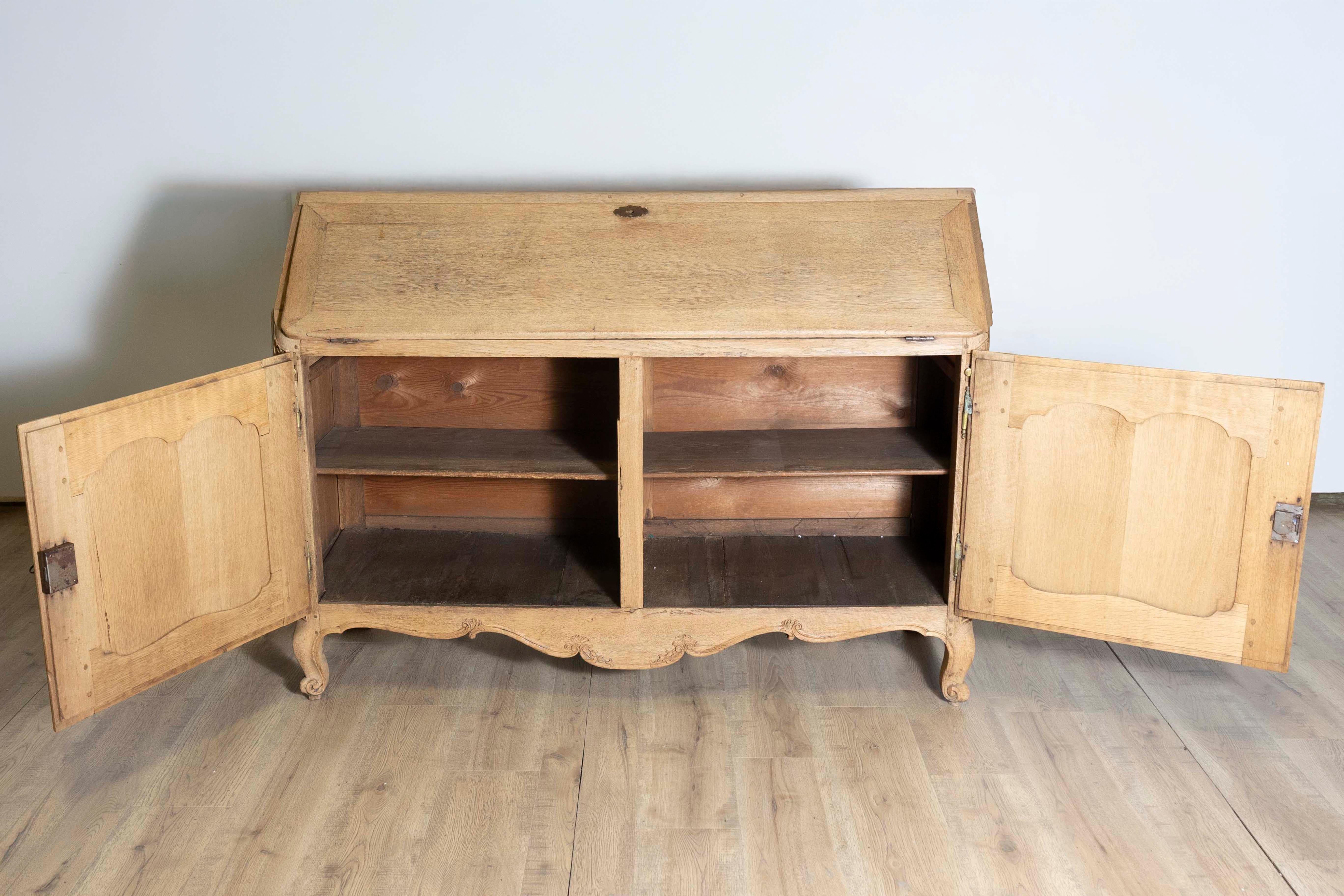 Bleached Early 19th Century French Louis XV Style Secretarie For Sale