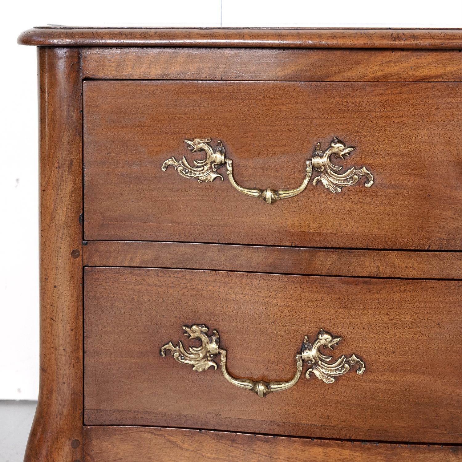 Early 19th Century French Louis XV Style Walnut Commode Sauteuse 8