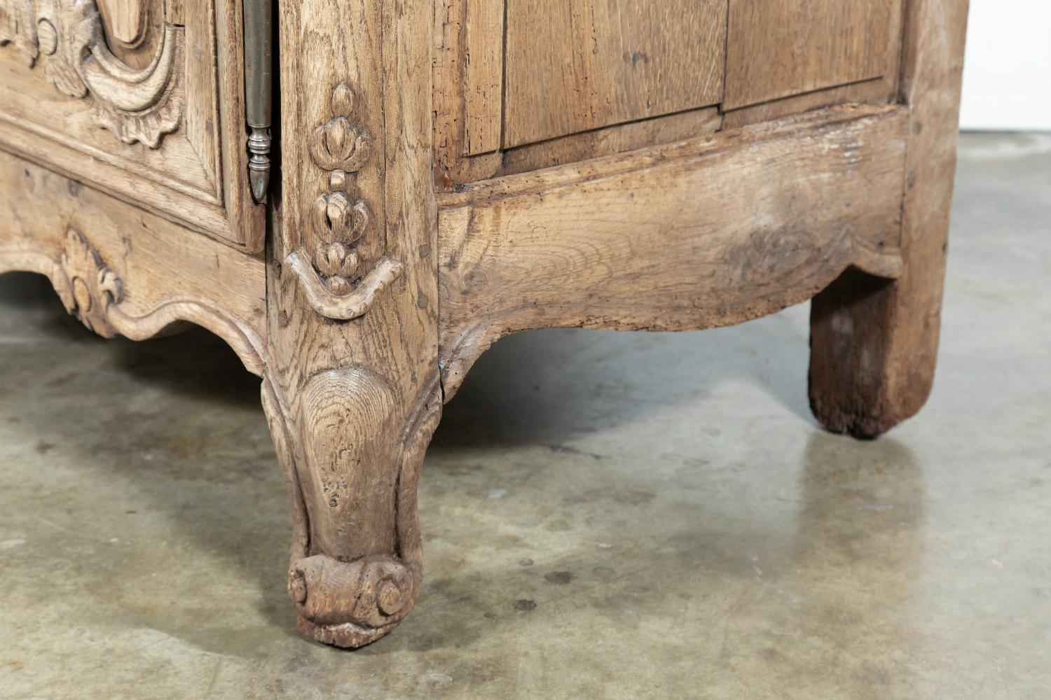Early 19th Century French Louis XV Washed Oak Buffet Deux Corps 7