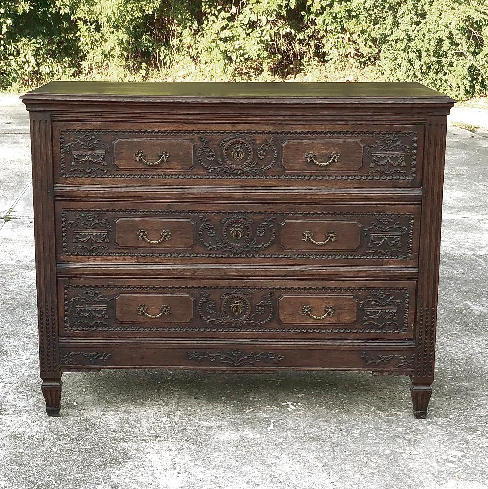 Early 19th Century French Louis XVI Commode In Good Condition In Dallas, TX