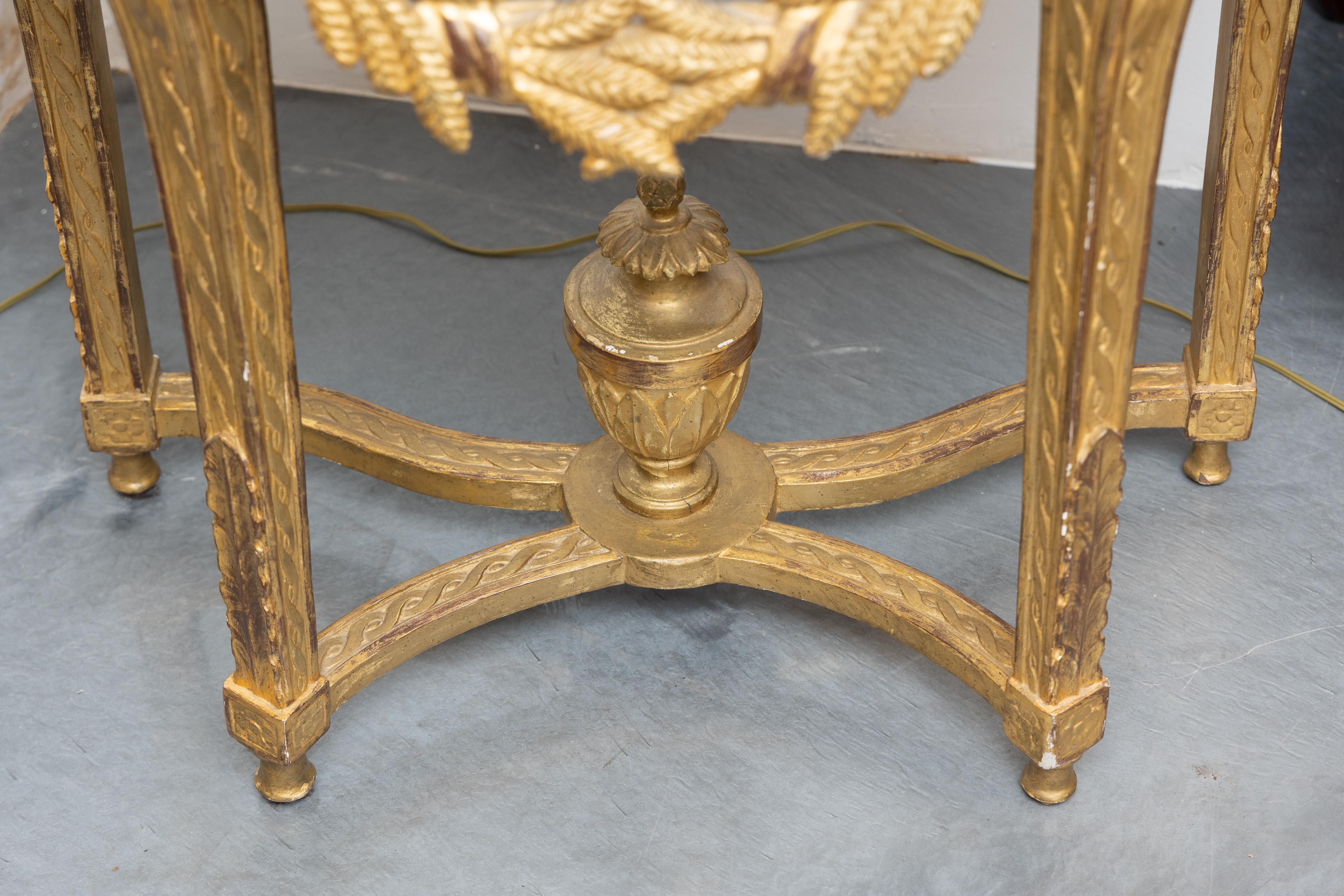 Console en bois doré Louis XVI du début du 19e siècle Bon état - En vente à WEST PALM BEACH, FL