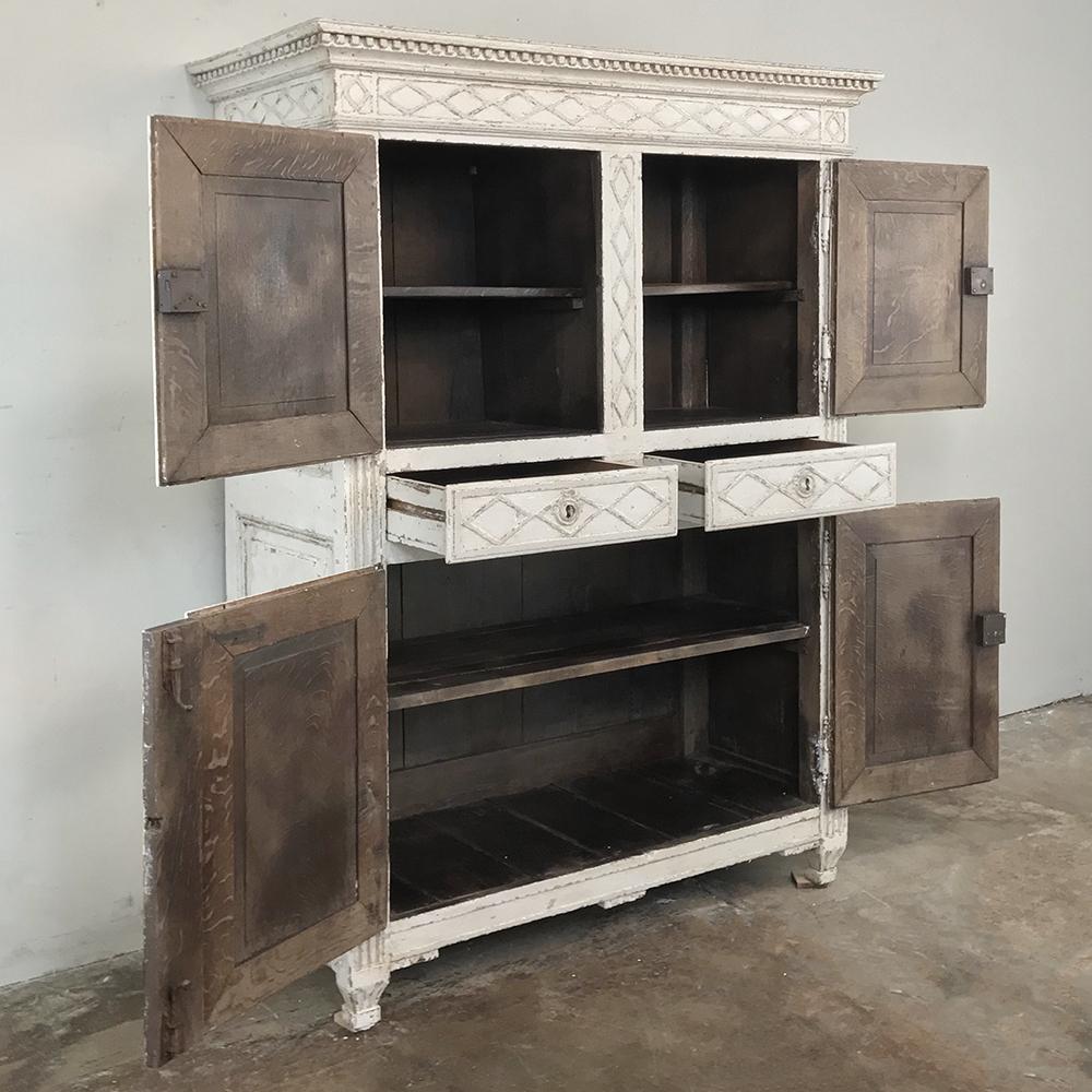 Early 19th Century French Louis XVI Painted Cabinet In Good Condition In Dallas, TX