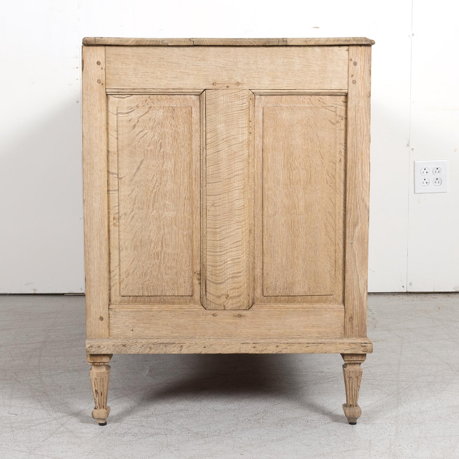 Early 19th Century French Louis XVI Style Bleached Oak Provençal Commode 11