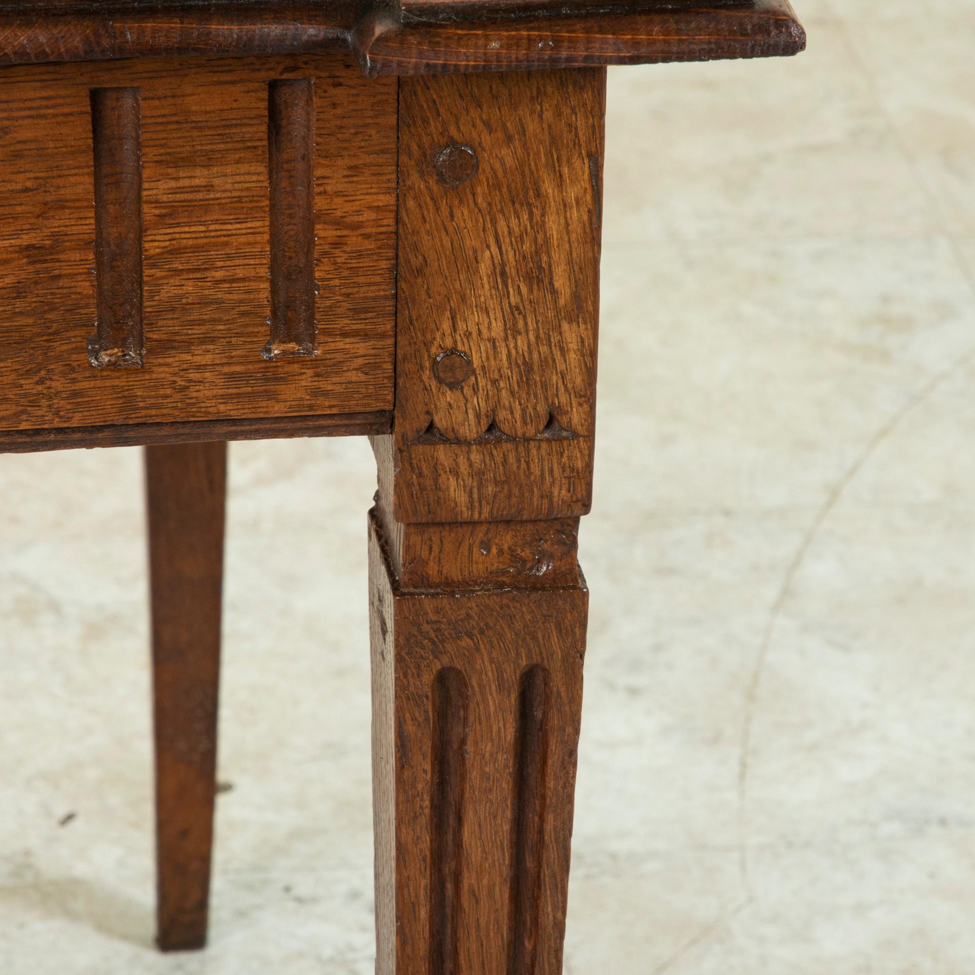 Early 19th Century French Louis XVI Style Oak Writing Table or Side Table For Sale 4