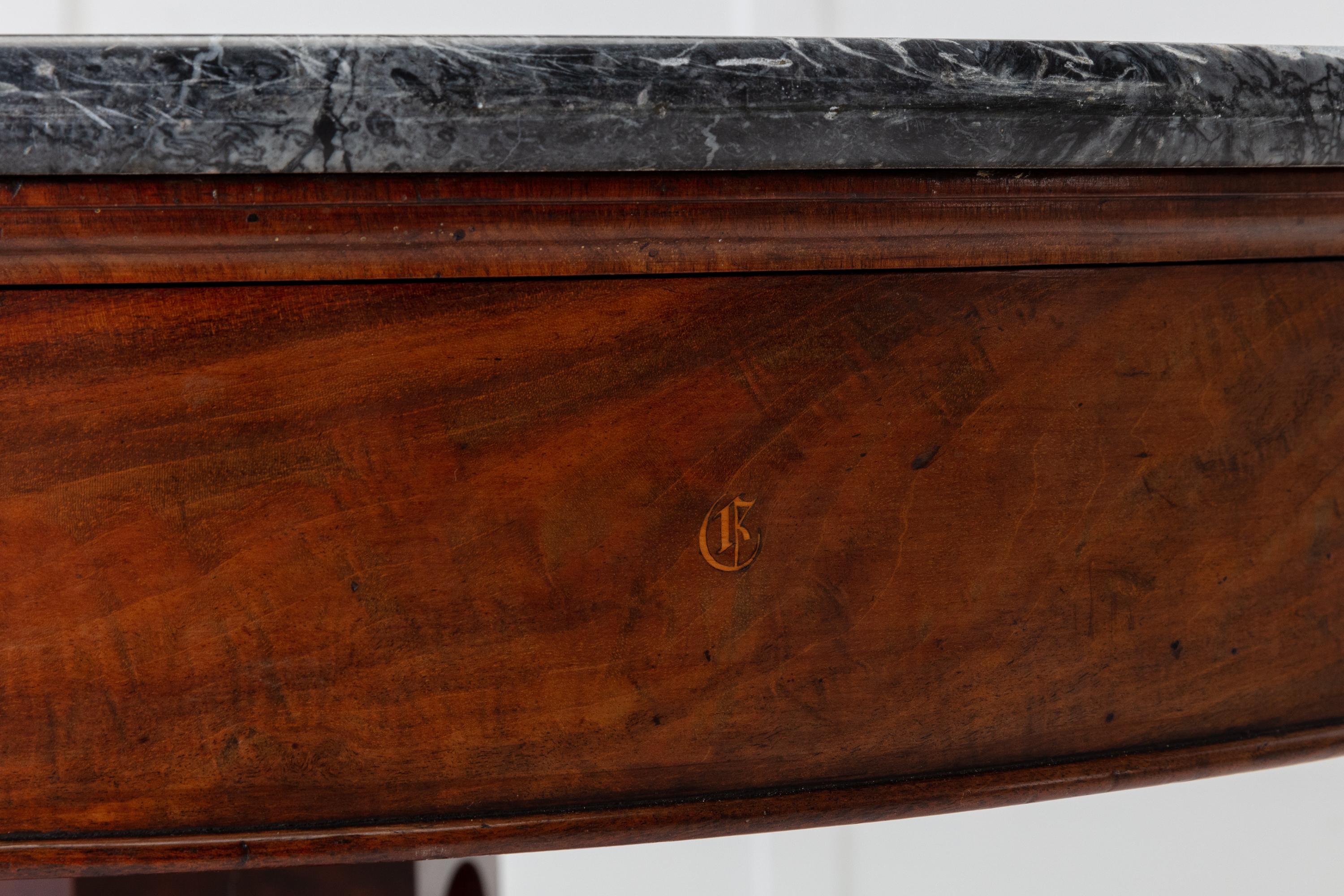Early 19th Century French Mahogany Circular Table with Marble Top 4