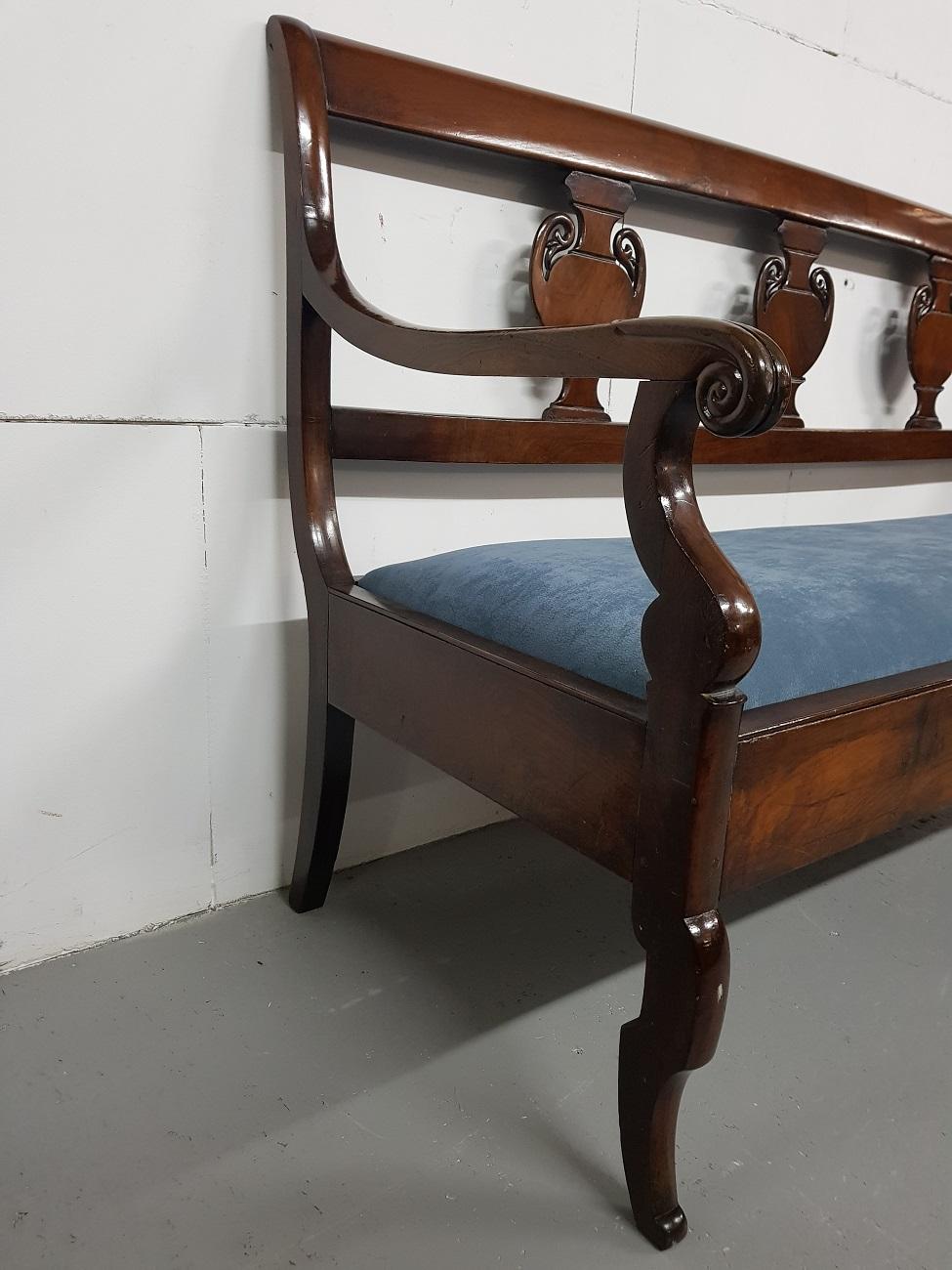 Suede Early 19th Century French Mahogany Hall Bench of the Restauration Period For Sale