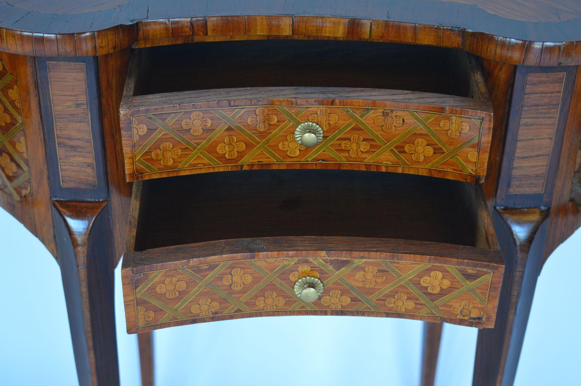 Early 19th Century French Marquetry Occasional Table For Sale 6