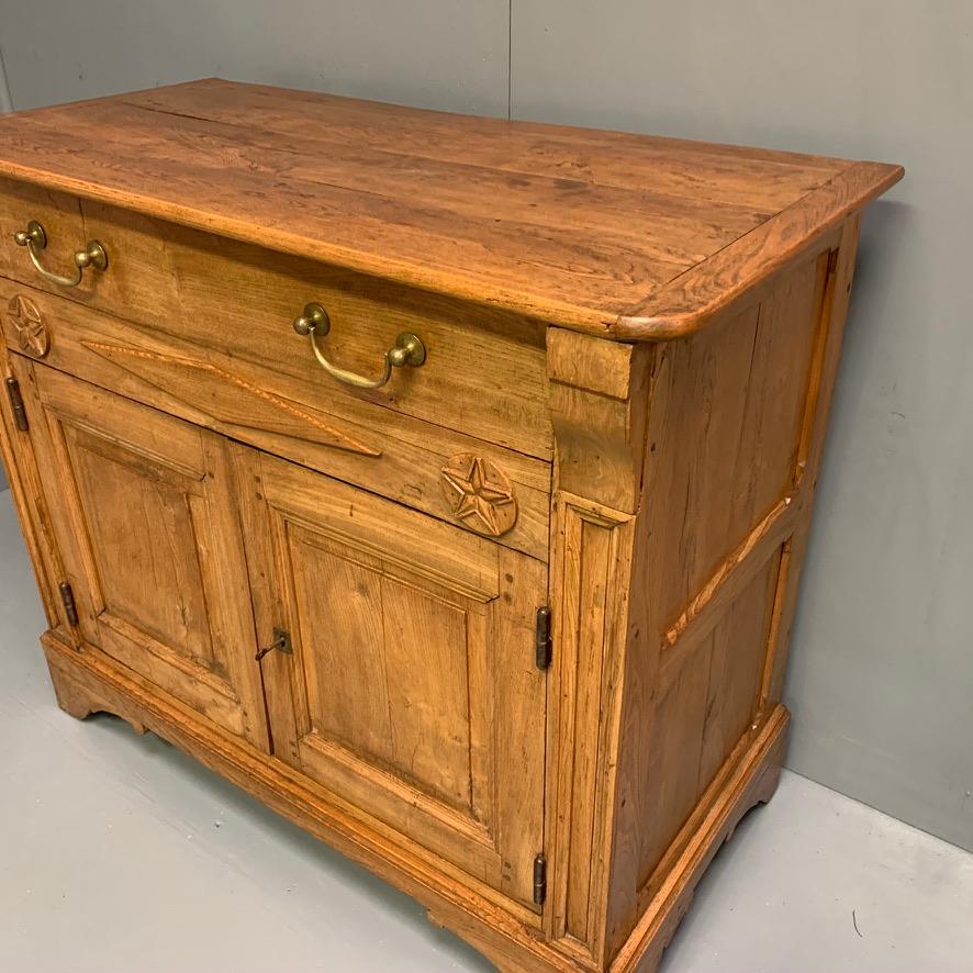 Early 19th Century French Oak and Chestnut Buffet Server For Sale 2
