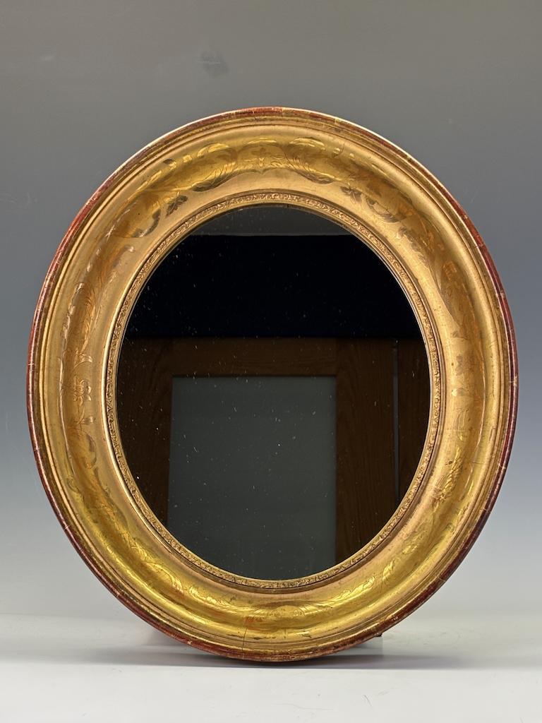 Bois doré Cadre de miroir ovale en bois doré du début du 19e siècle (Restauration/Louis Philipp) en vente