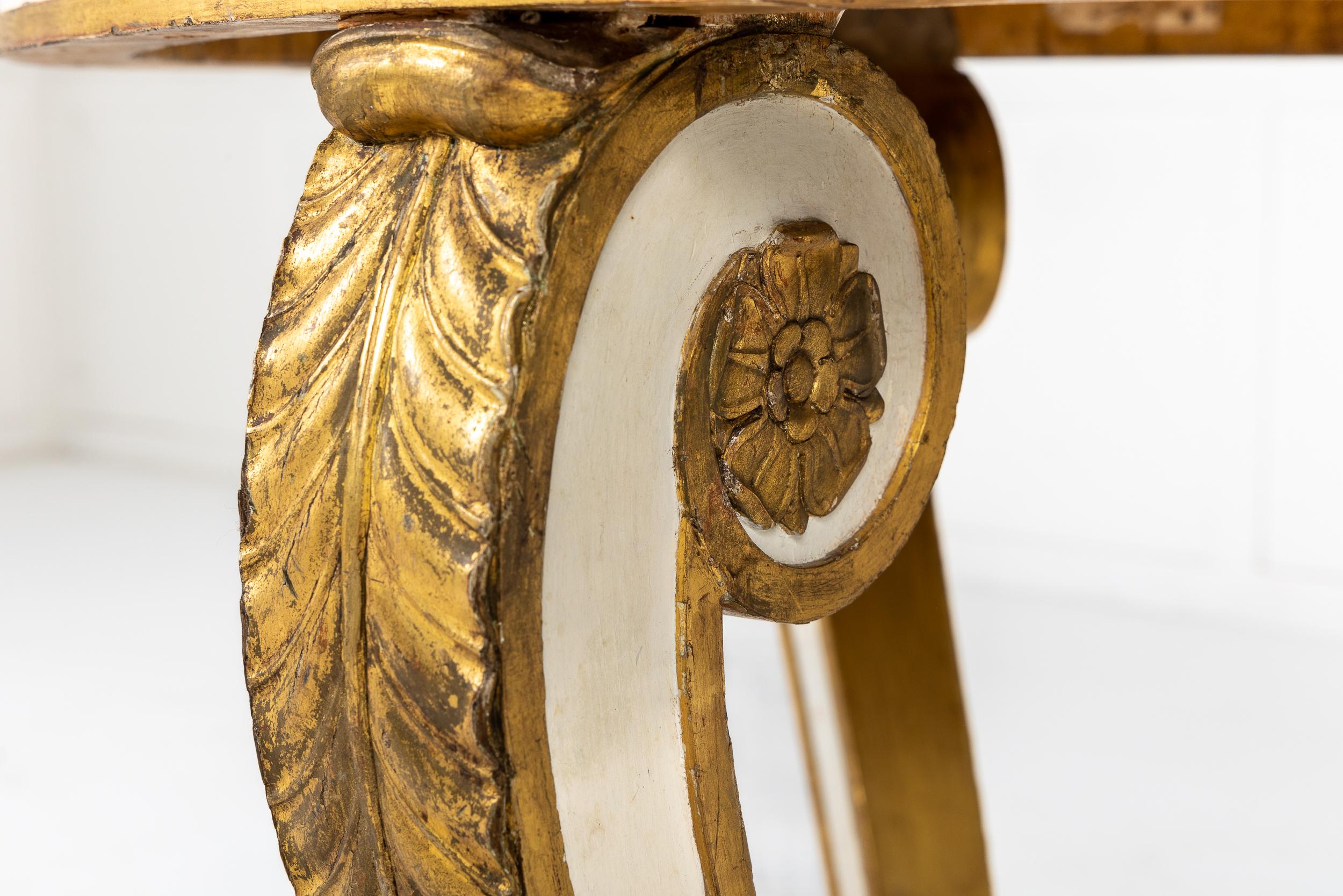 Early 19th Century French Painted and Gilt Guéridon For Sale 4