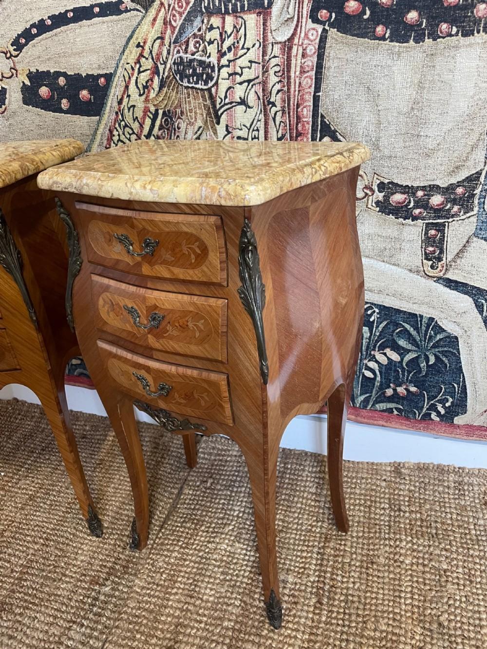Early 19th century painted walnut small commode/chest of drawers.
French Circa 1820’s.With lovely brass handles and a dark distressed paint finish.
Height 32.5 inches or 82.5 cms
Width 39.5 inches or 100 cms
Depth 18.5 inches or 47 cms