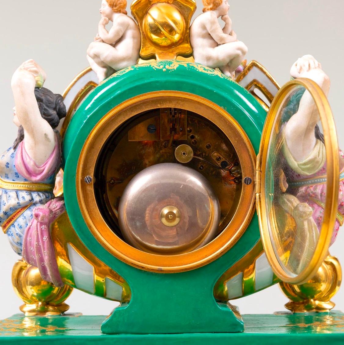 Early 19th Century French Paris Porcelain Green-Ground & Gilt Figural Clock 7