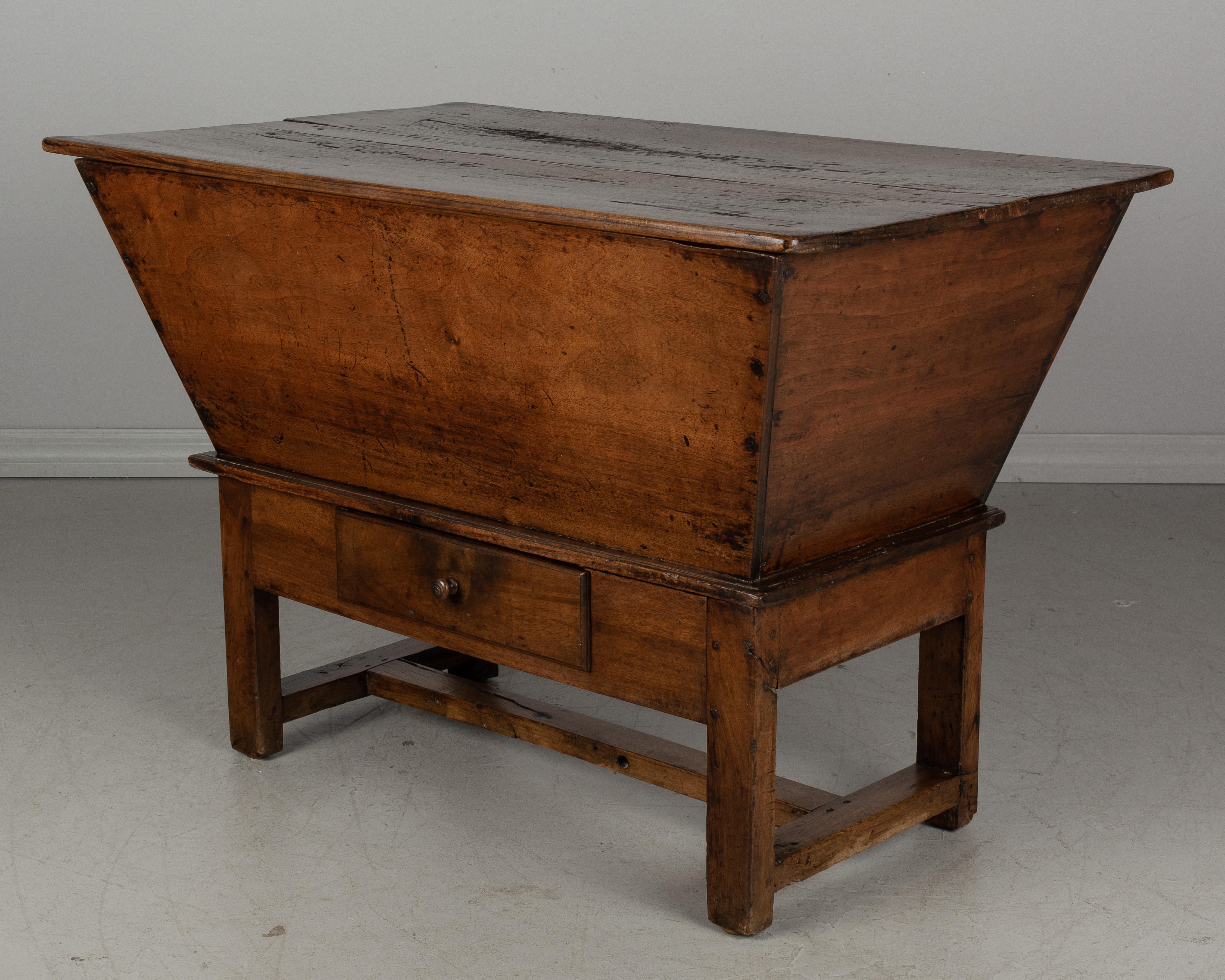 Early 19th Century French Pétrin, or Dough Box 1