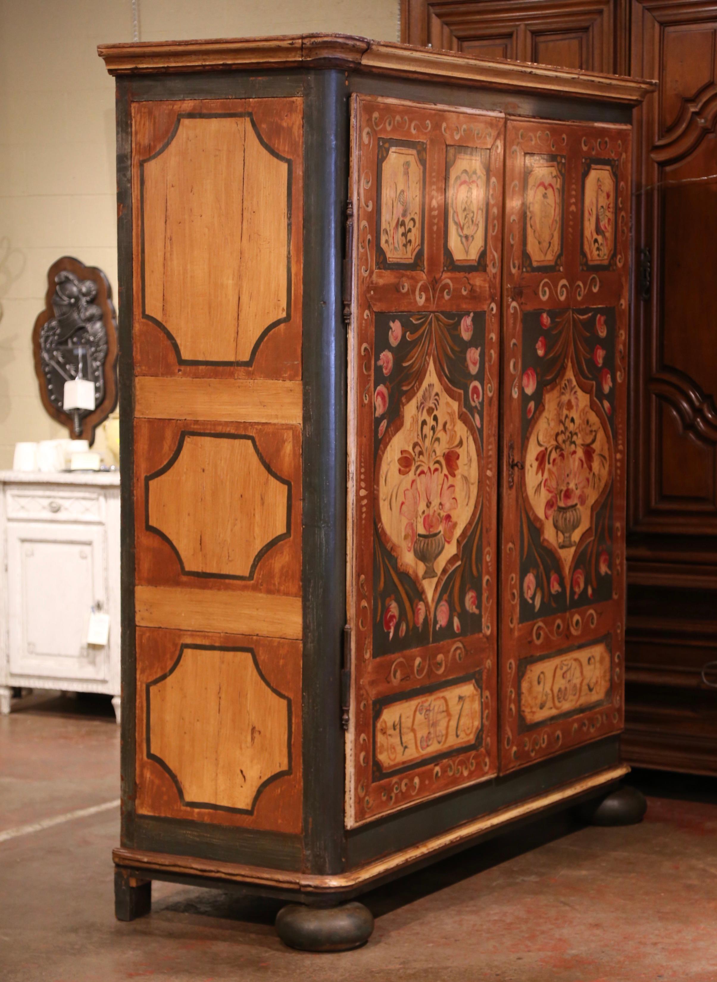 Armoire à deux portes en pin français du début du XIXe siècle peinte d'Alsace-Lorraine 5