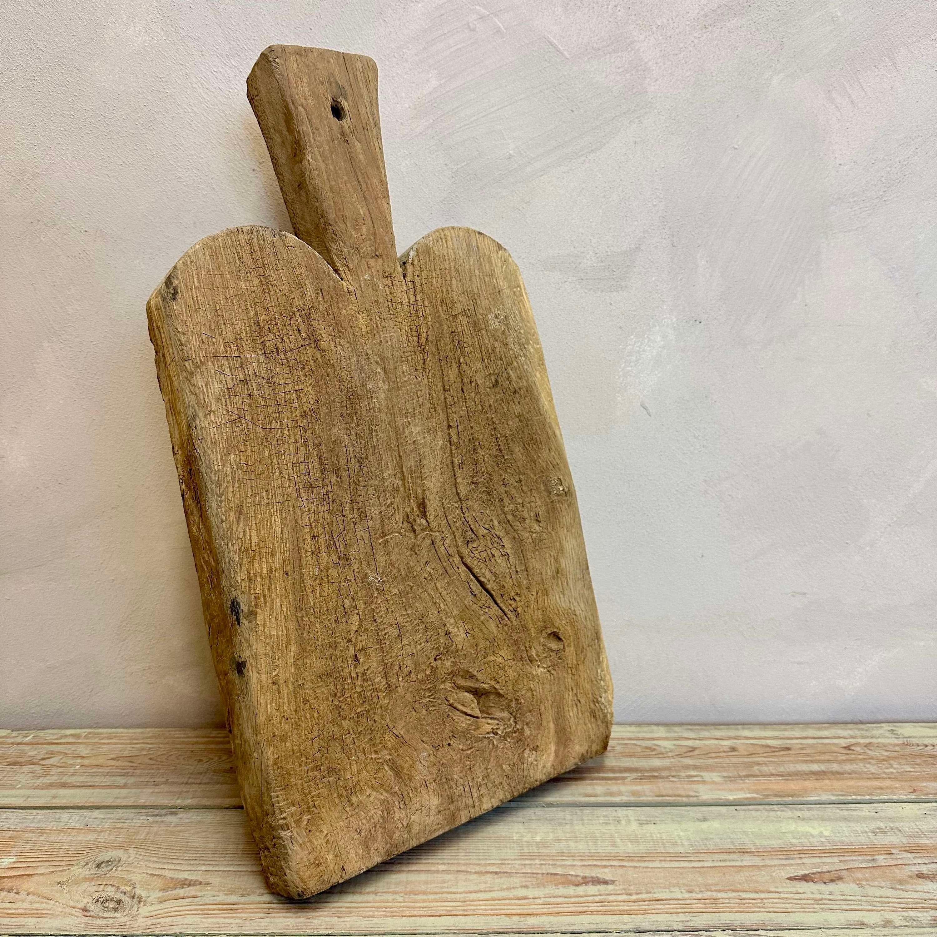 Early 19th Century French Primitive Cutting Board In Fair Condition In Southampton, GB