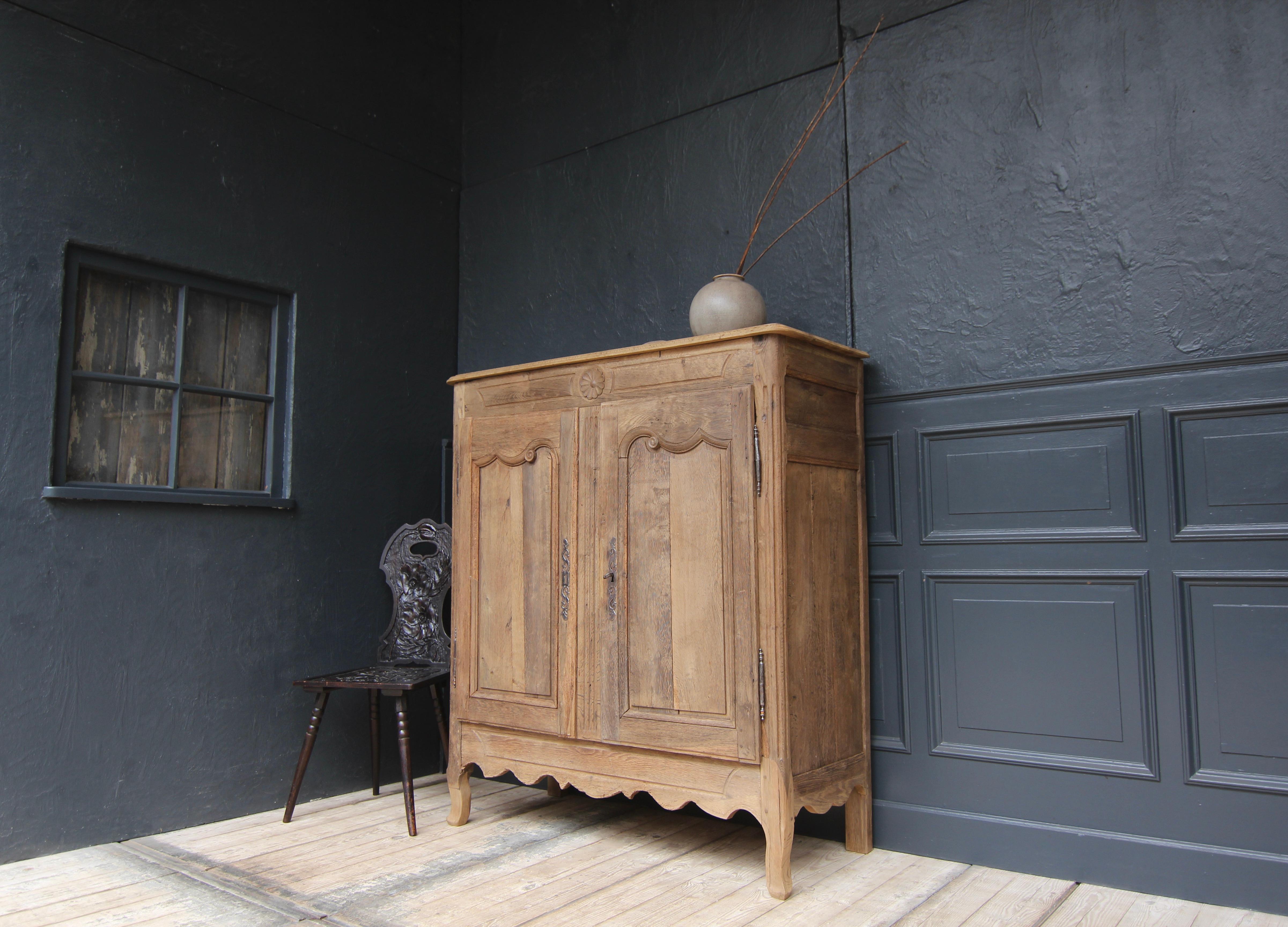 Carved Early 19th Century French Provincial Buffet Cabinet made of Oak For Sale