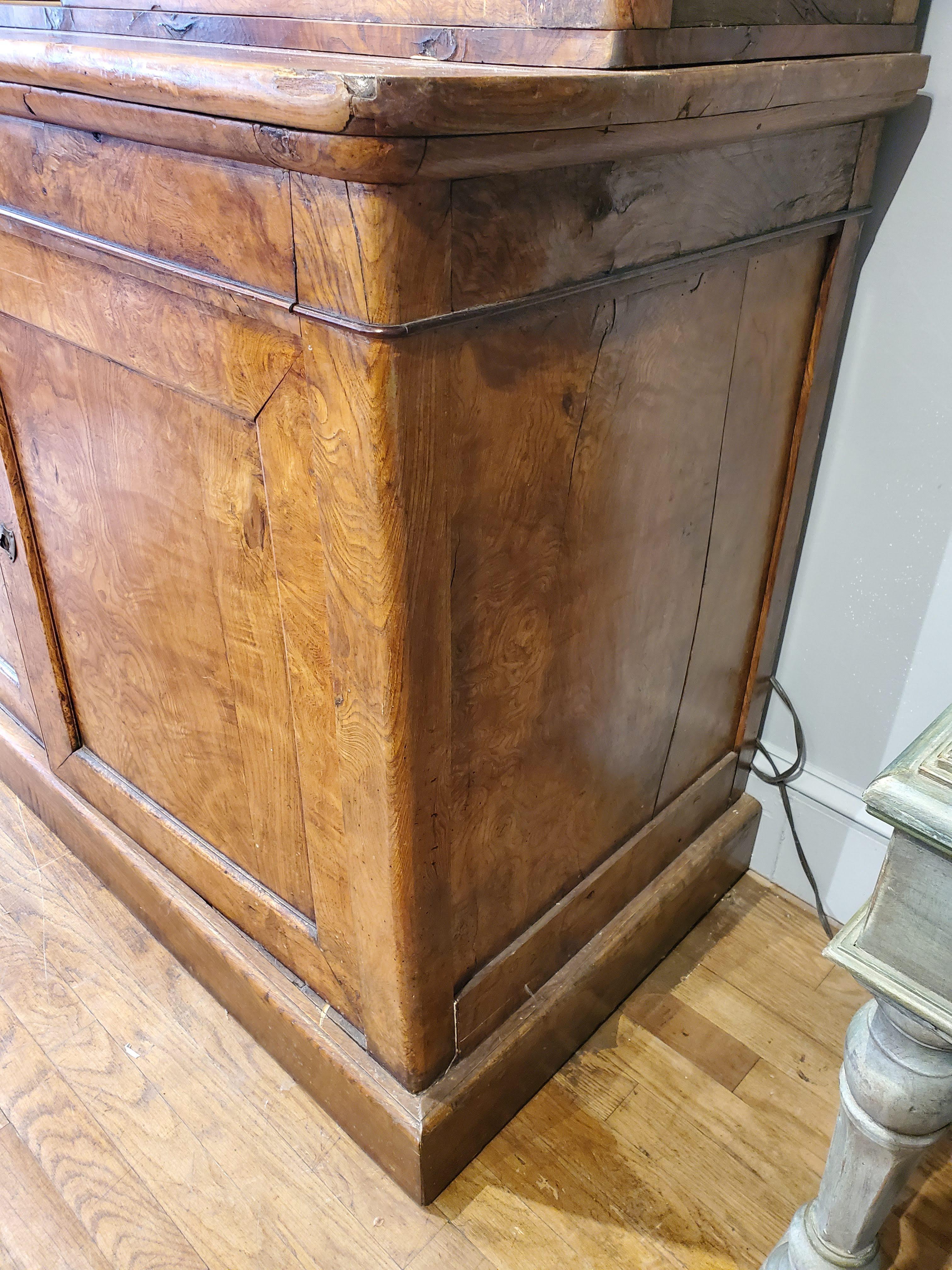 Early 19th Century French Provincial Burled Ash Bookcase with Glass Doors In Good Condition In Middleburg, VA