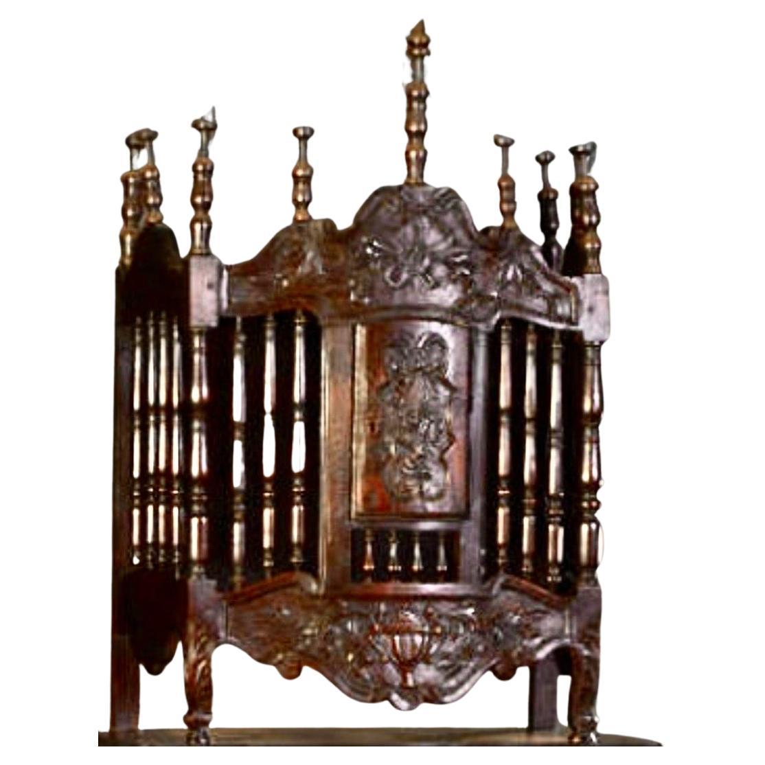 Hand-Carved A Fine Earl 19th Century French Provincial Carved Walnut Panetiere And Dough Box