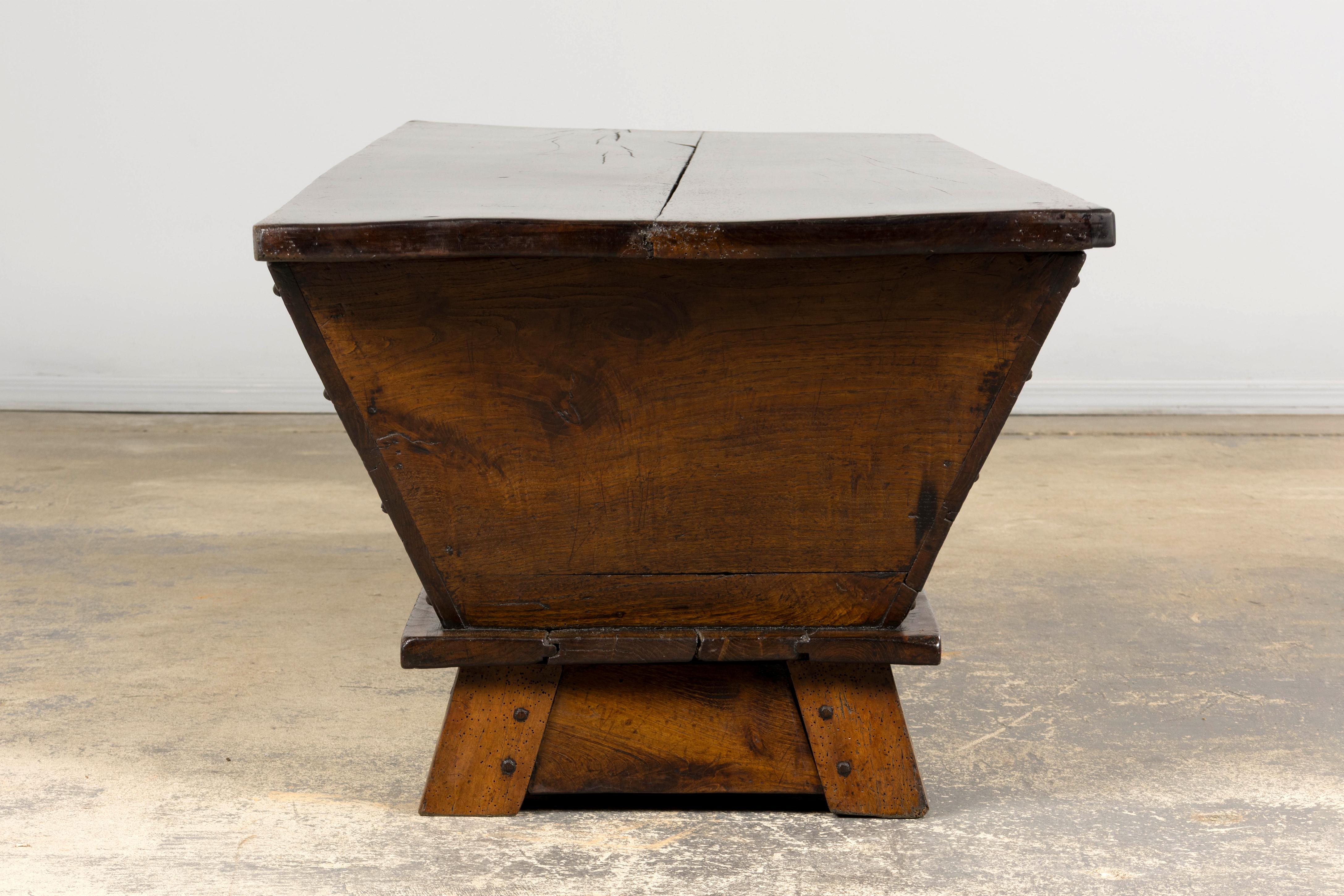 Early 19th Century French Provincial Dough Bin Coffee Table For Sale 12