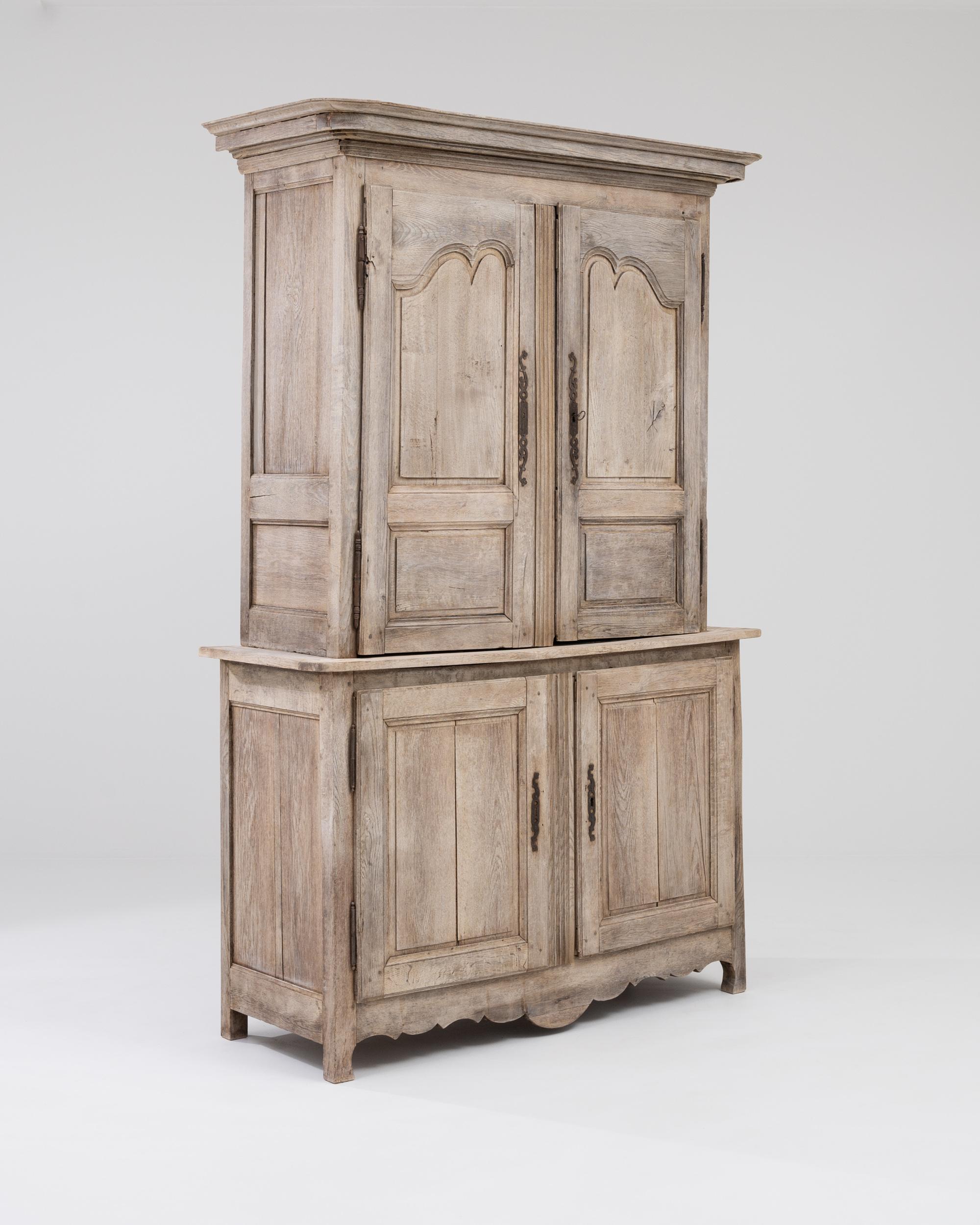 Metal Early 19th Century French Provincial Oak Cabinet For Sale