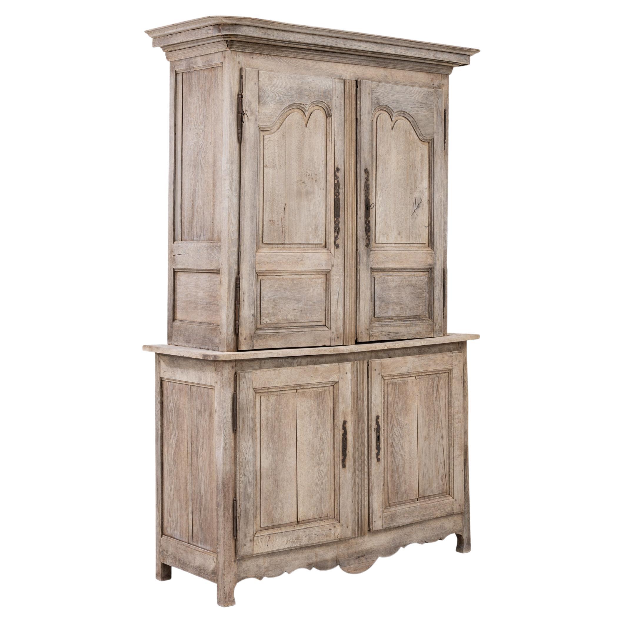 Early 19th Century French Provincial Oak Cabinet For Sale