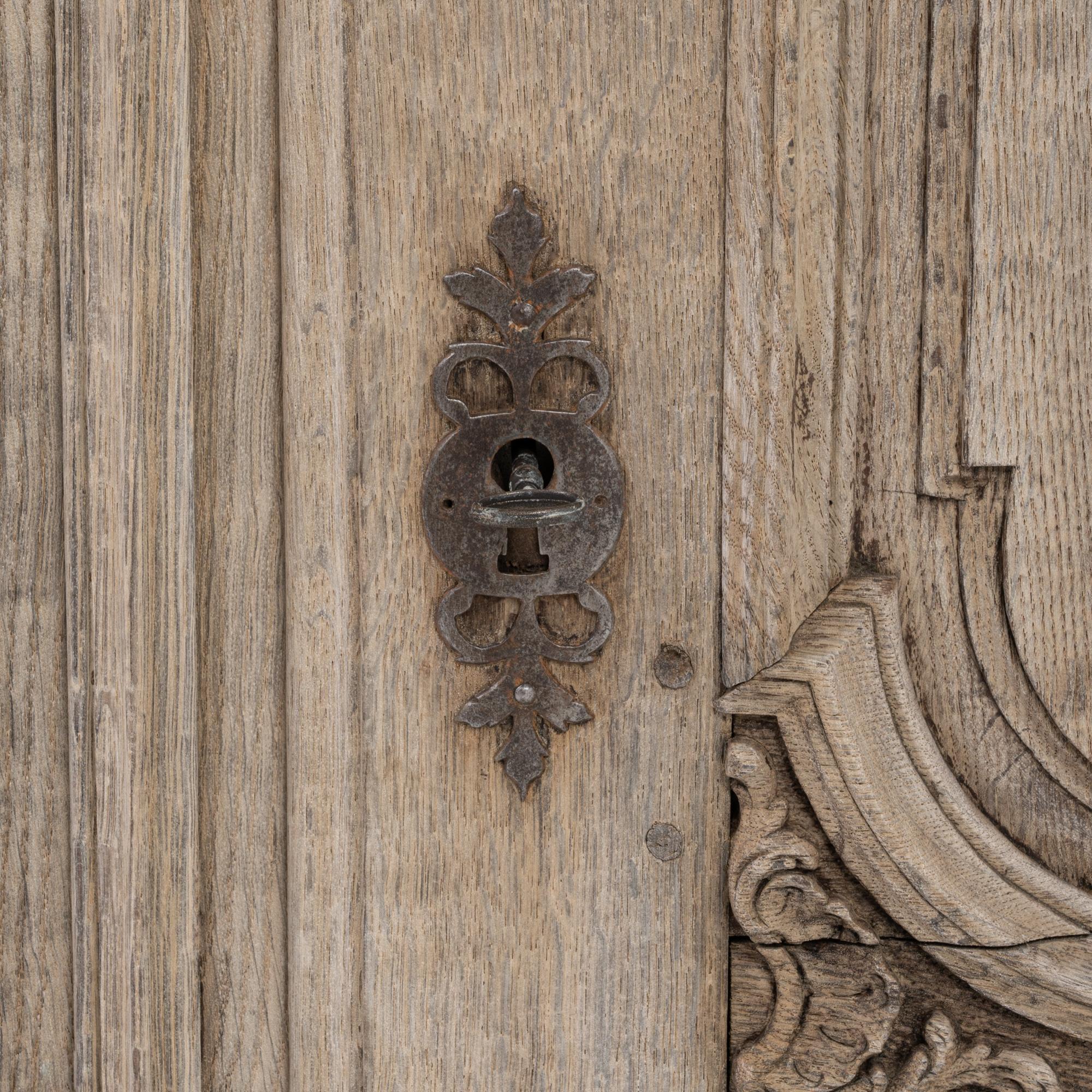 Frühes 19. Jahrhundert Französisch Provincial Eiche Kleiderschrank 4