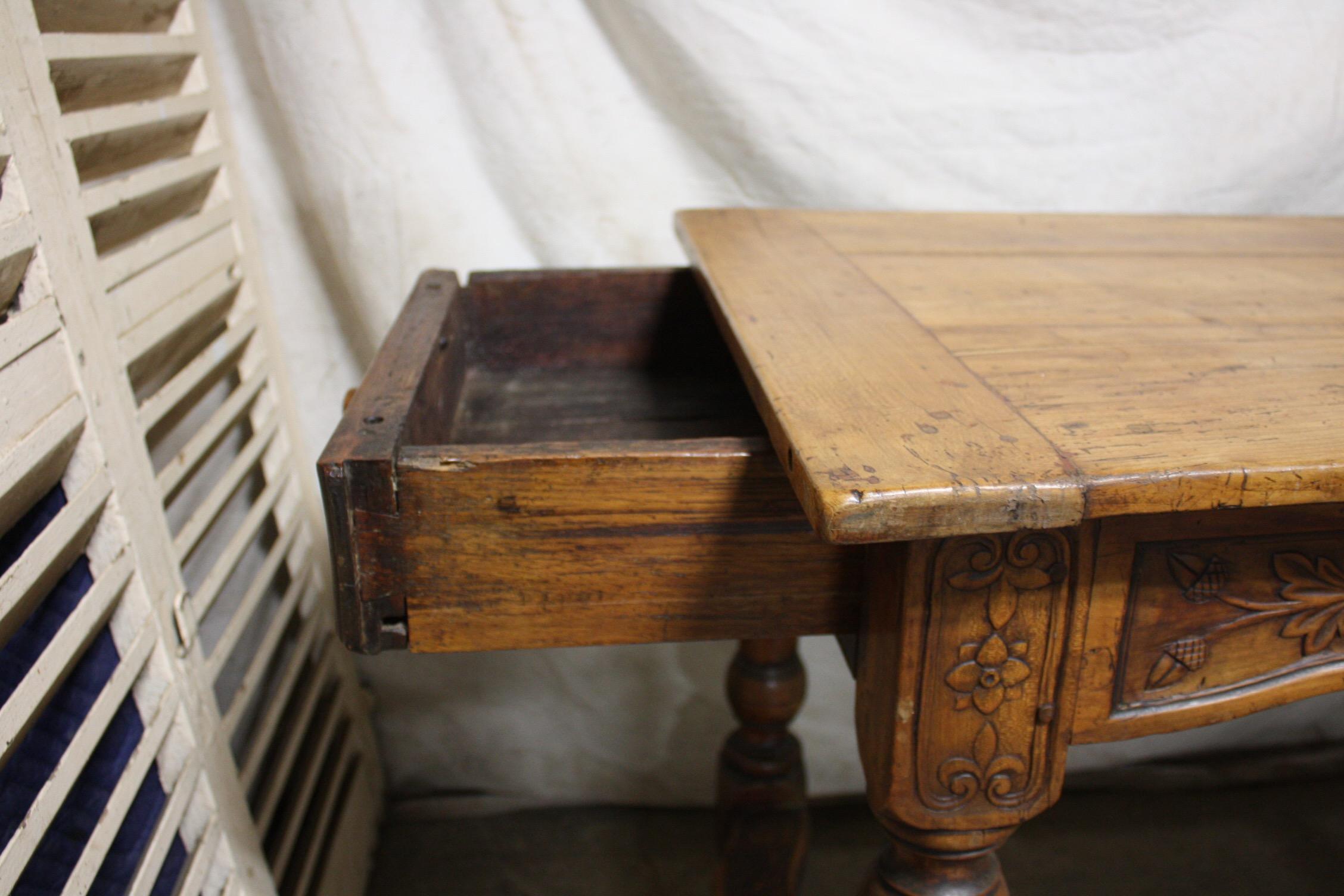 Early 19th Century French Provincial Table In Good Condition In Stockbridge, GA