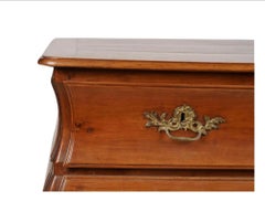 Commode à bombe en noyer du début du 19e siècle, de style provincial français