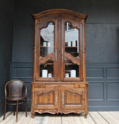 Early 19th Century French Provincial Walnut Buffet à deux corps