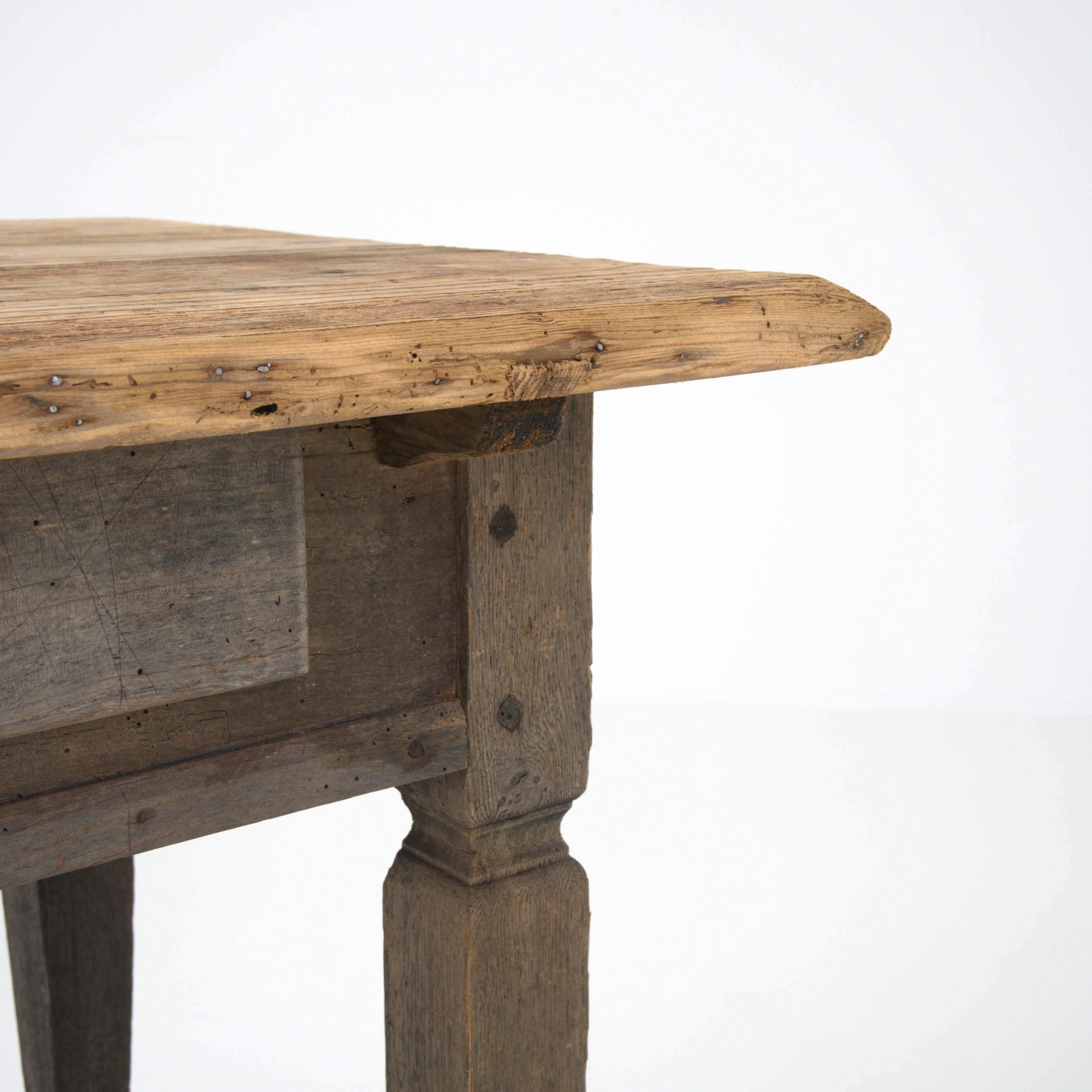 Early 19th Century French Provincial Wooden Side Table For Sale 5