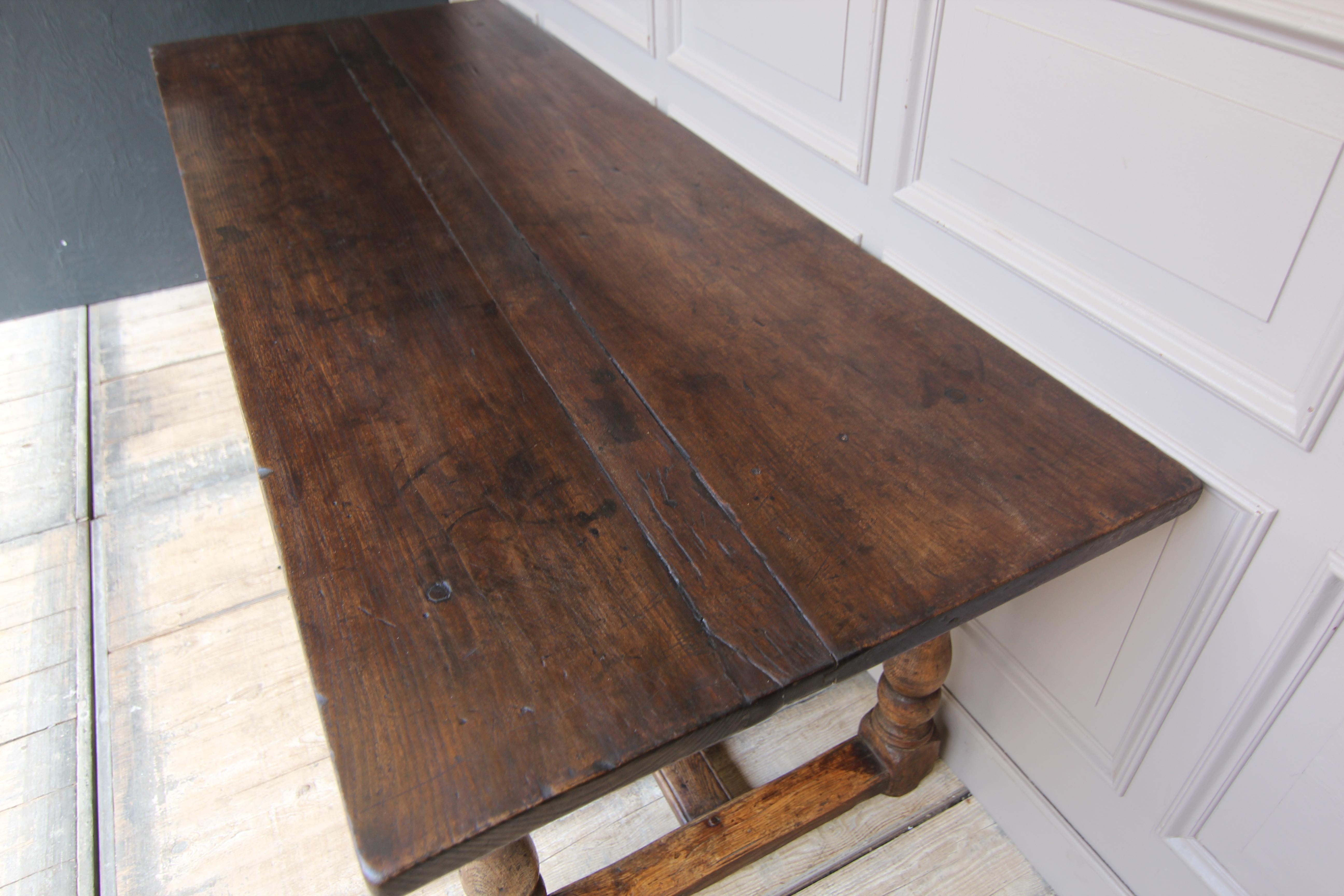 Early 19th Century French Refectory Table Made of Oak 7
