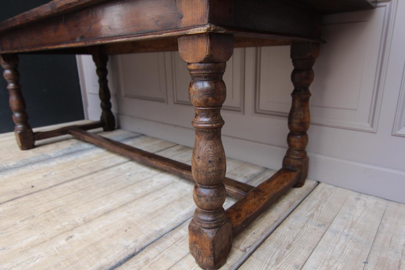 Early 19th Century French Refectory Table Made of Oak 9