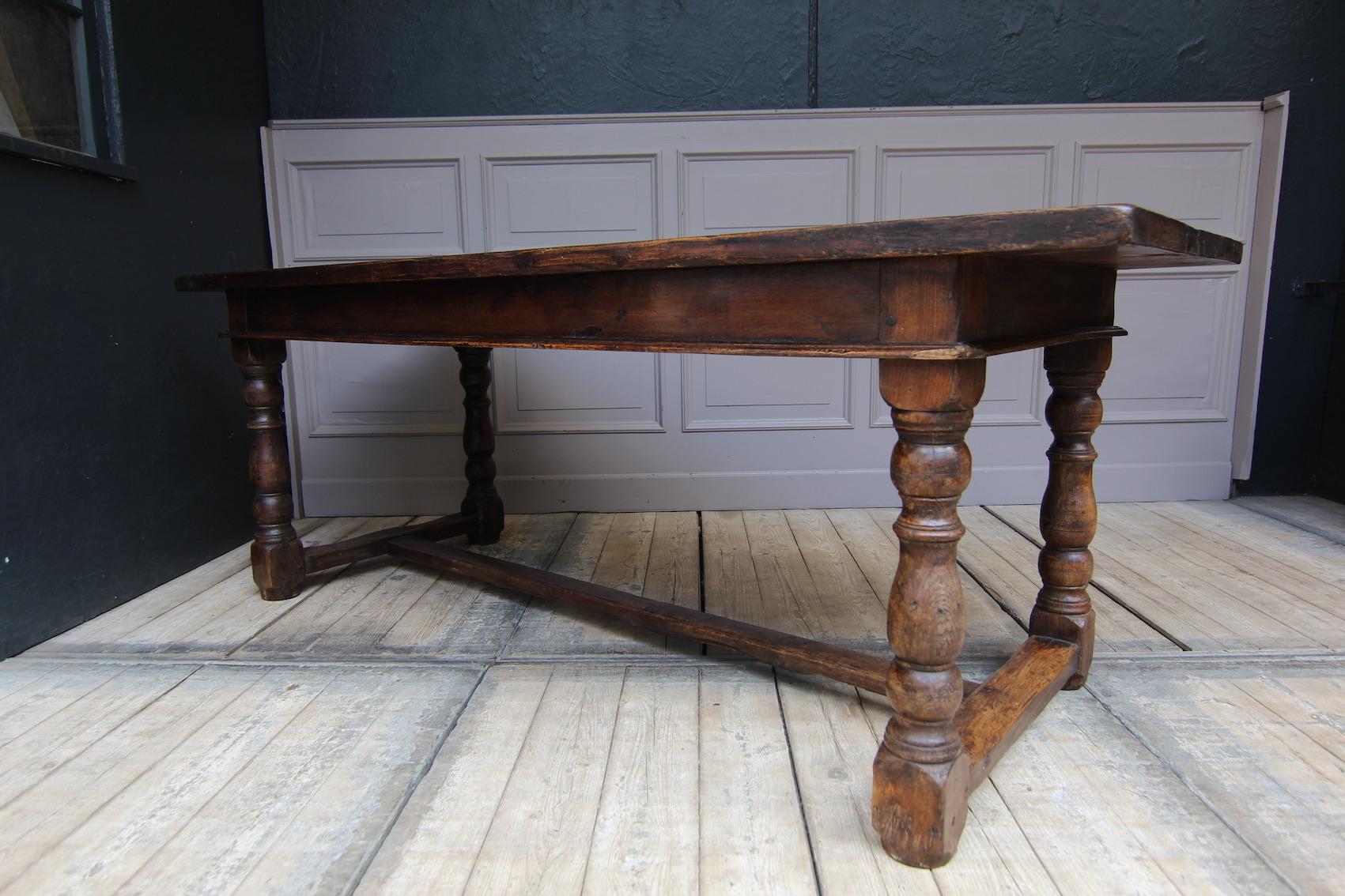 Early 19th Century French Refectory Table Made of Oak 10