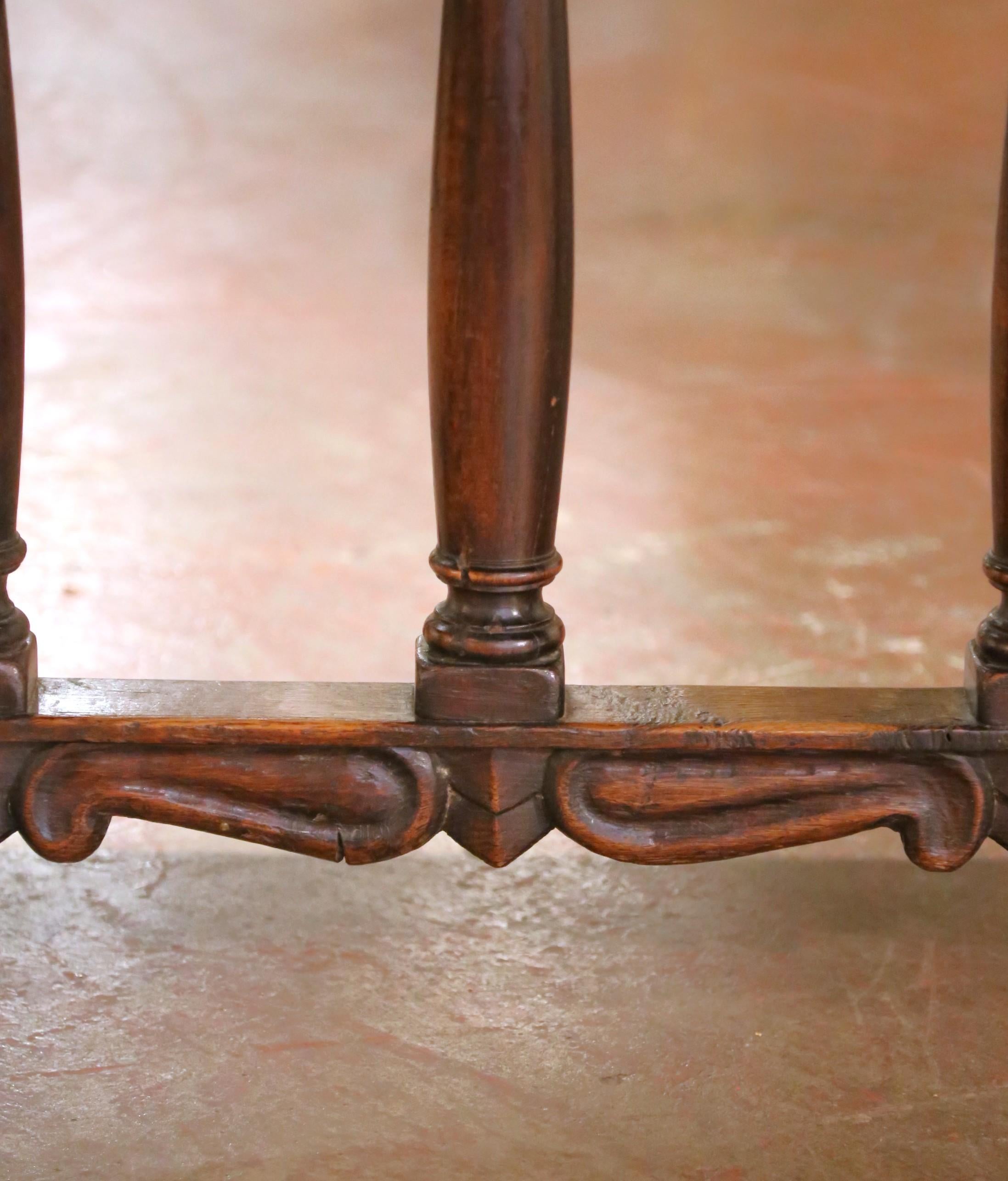 Mesa de refectorio de roble renacentista francés de principios del siglo XIX con base de balaustre en venta 3