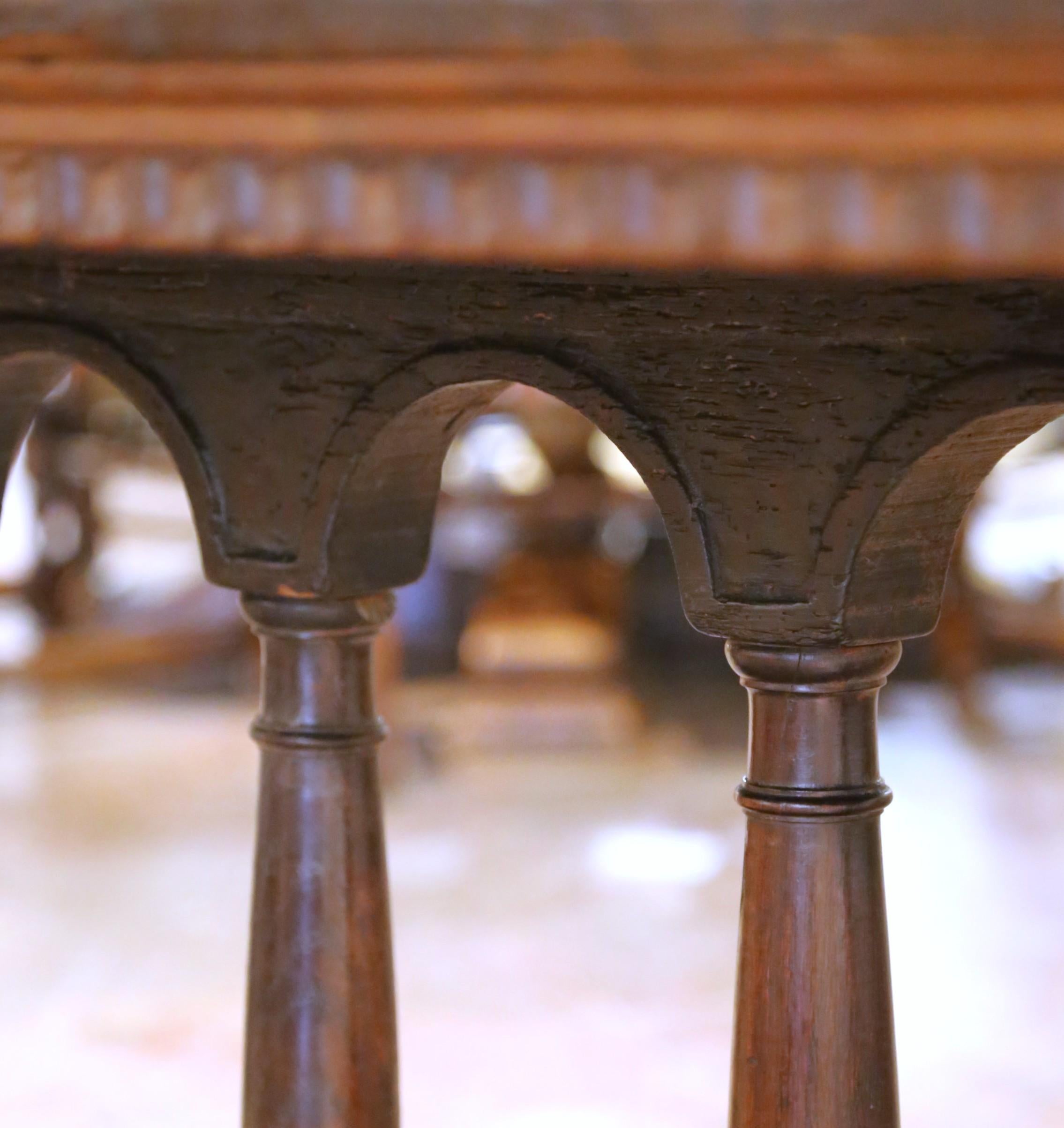 Mesa de refectorio de roble renacentista francés de principios del siglo XIX con base de balaustre en venta 4