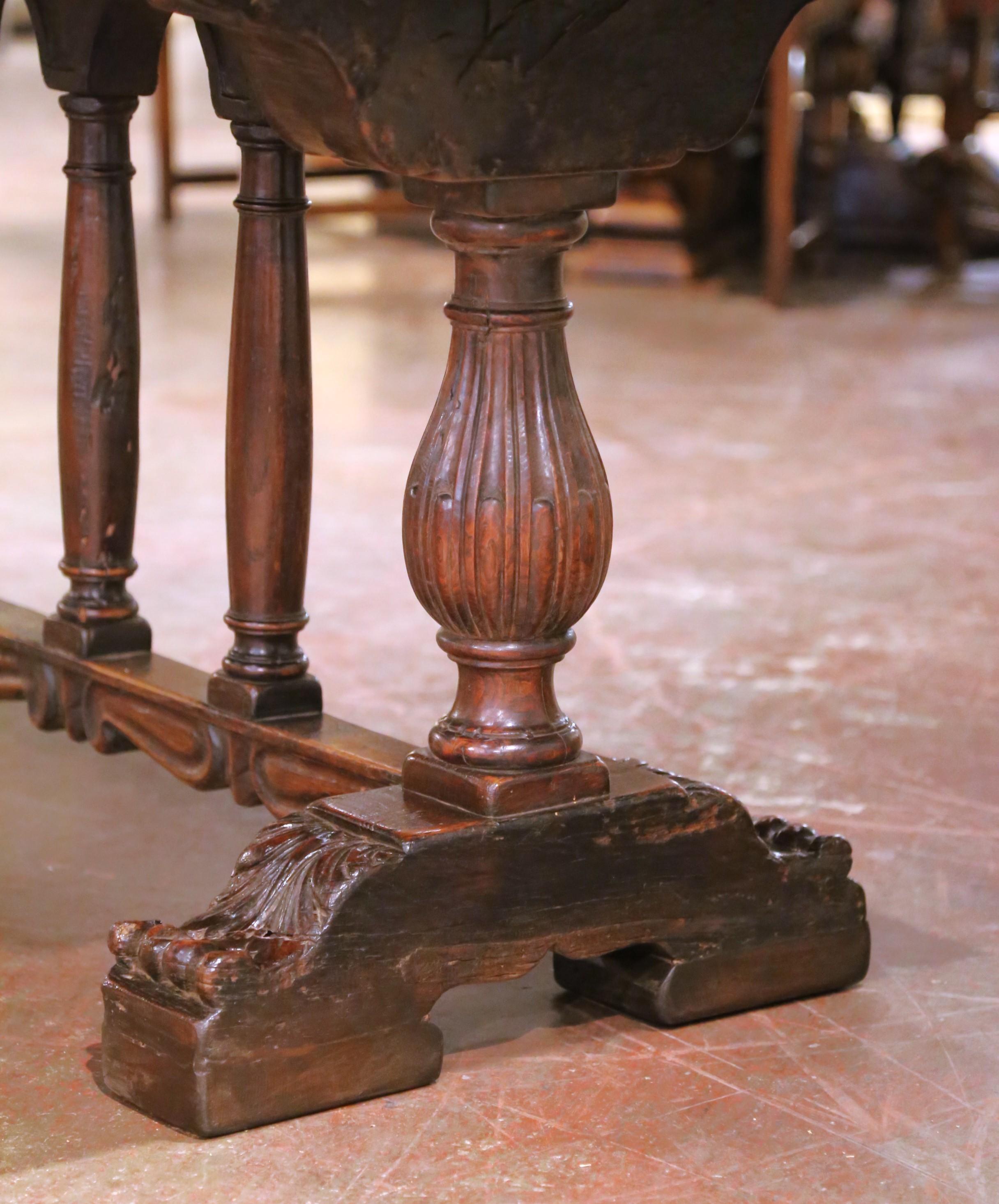 Mesa de refectorio de roble renacentista francés de principios del siglo XIX con base de balaustre Francés en venta