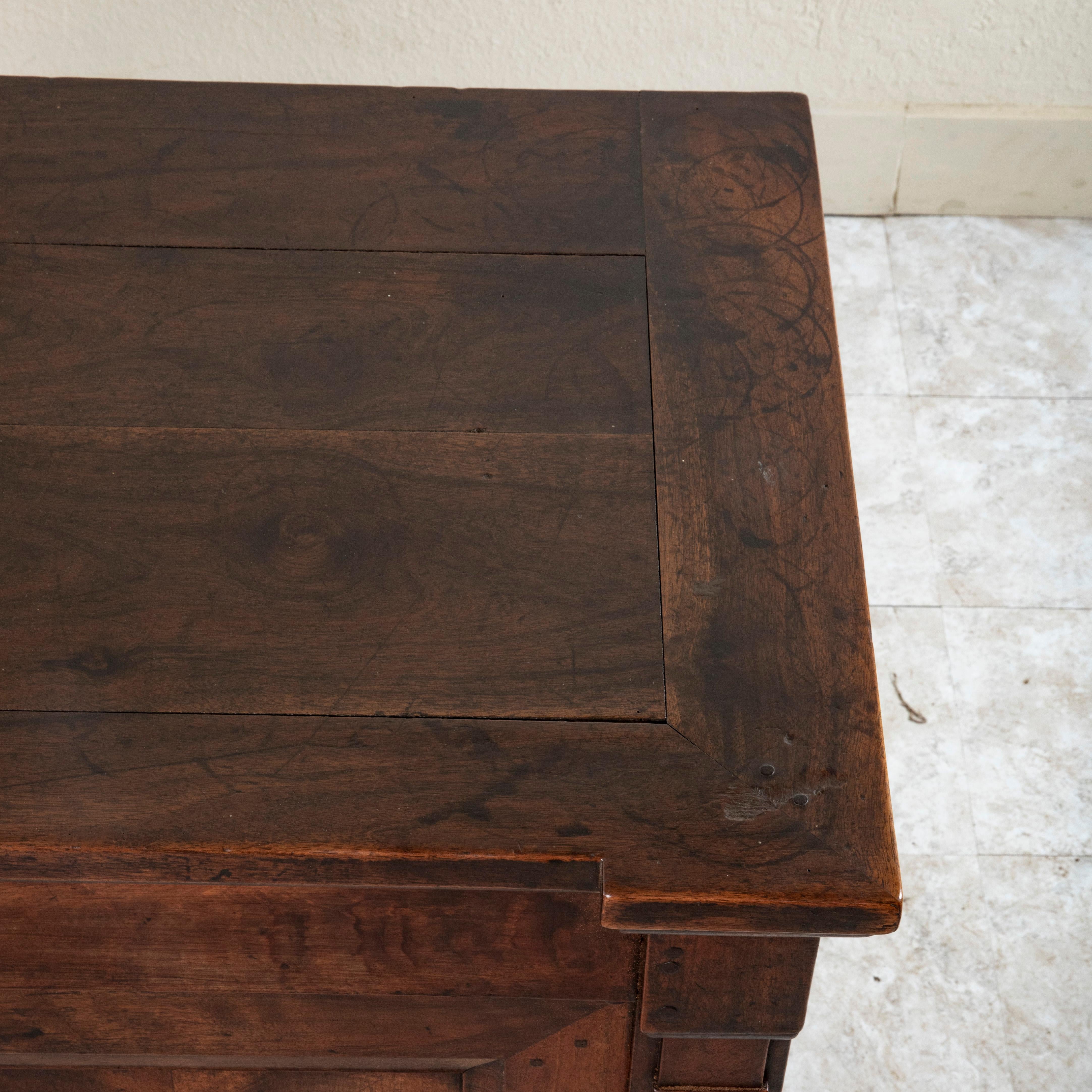 Early 19th Century French Restauration Period Book Matched Walnut Buffet For Sale 6
