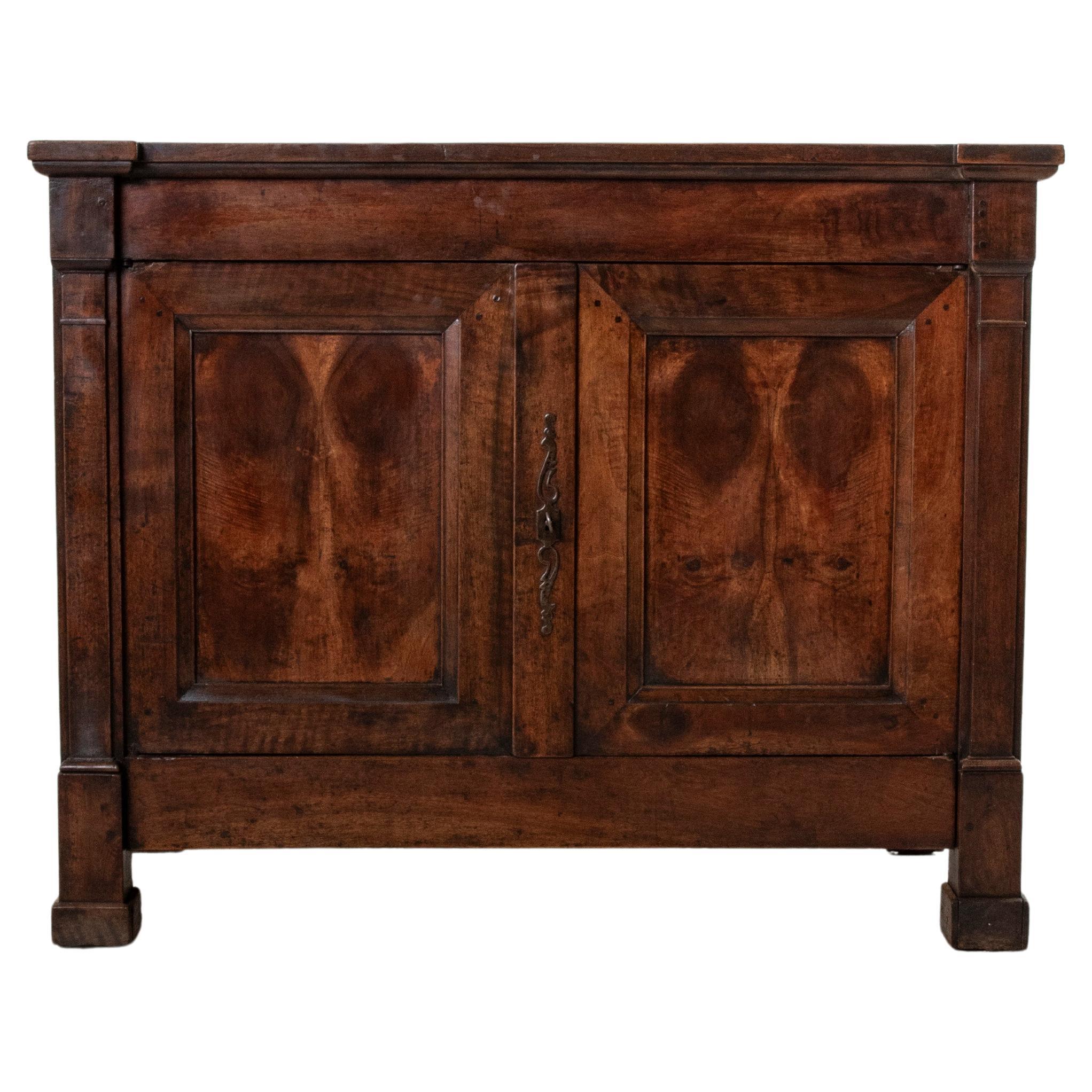 Early 19th Century French Restauration Period Book Matched Walnut Buffet For Sale
