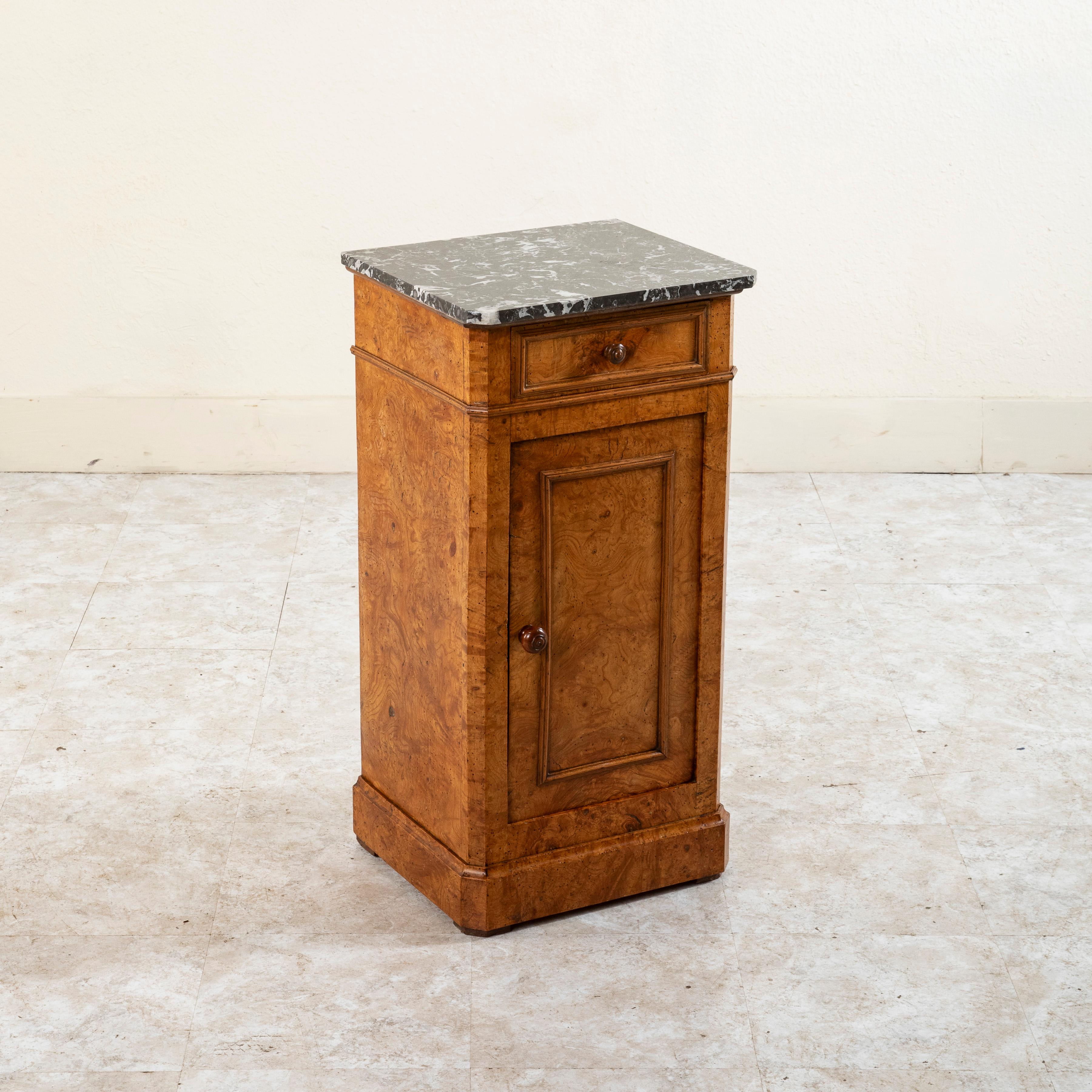Early 19th Century French Restauration Period Burl Elm Nightstand, Marble Top In Good Condition In Fayetteville, AR